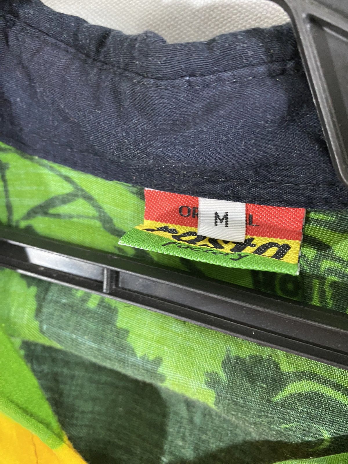 Bob Marley × Designer rasta factory x bob marley tri-colour big print 100 rayon Size US M / EU 48-50 / 2 - 7 Thumbnail