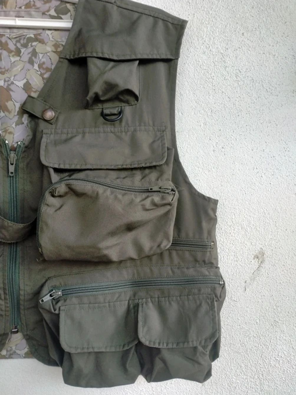 Japanese Brand Daiwa Multipocket Tactical vest Fishing Hunting gear Size US L / EU 52-54 / 3 - 7 Thumbnail
