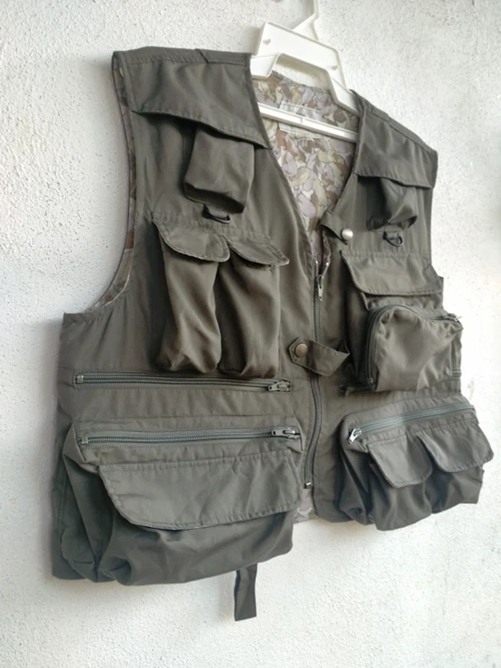 Japanese Brand Daiwa Multipocket Tactical vest Fishing Hunting gear Size US L / EU 52-54 / 3 - 2 Thumbnail