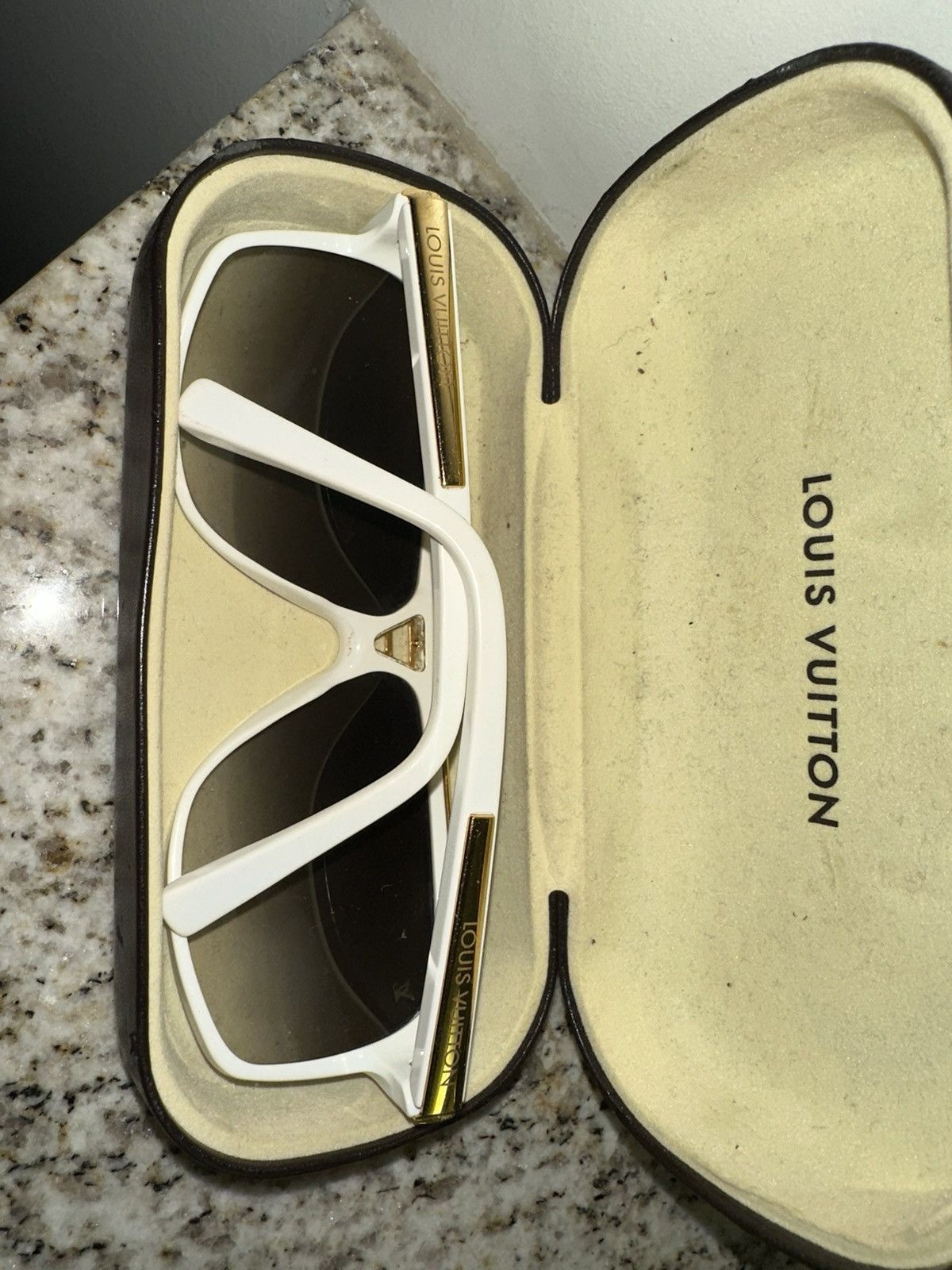 Louis Vuitton Evidence old model white & gold sunglasses - DOWNTOWN UPTOWN  Genève