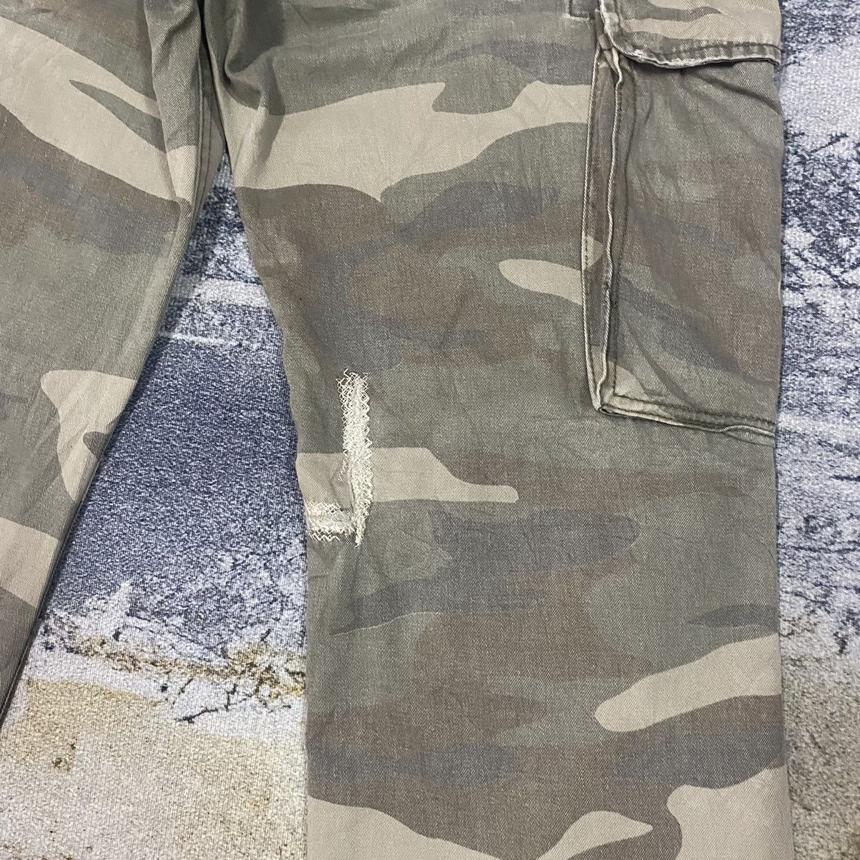 Japanese Brand × Vintage Vintage Japanese Camo Multi Pocket Tactical Cargo Pants Size US 32 / EU 48 - 13 Thumbnail