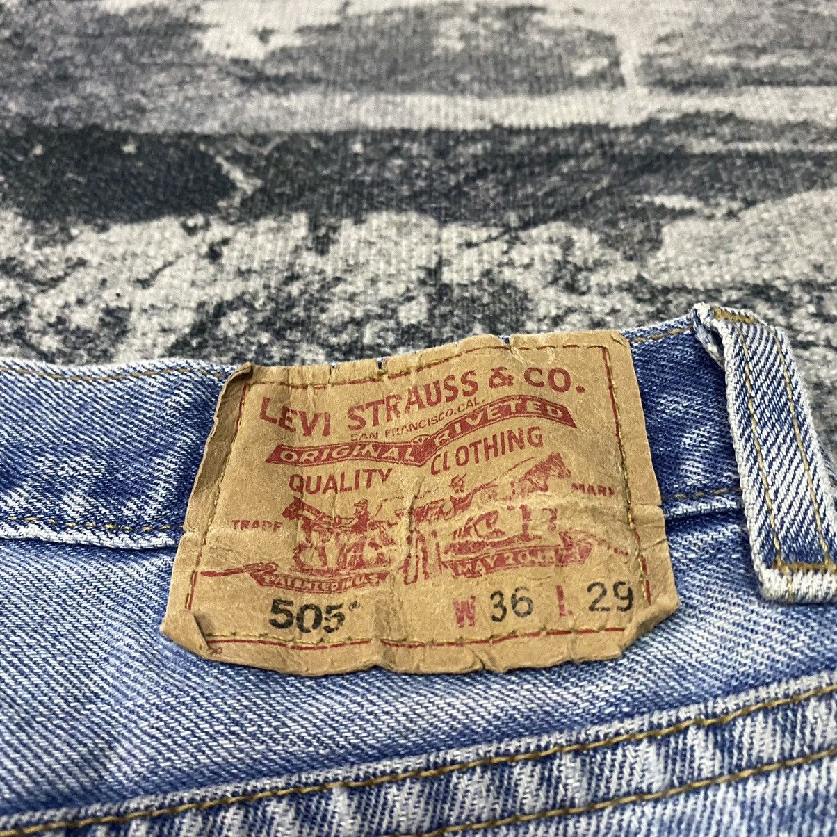 Jean × Levi's × Vintage Vintage Levis 505 Faded Light Washed Distressed Jeans Size US 36 / EU 52 - 13 Thumbnail