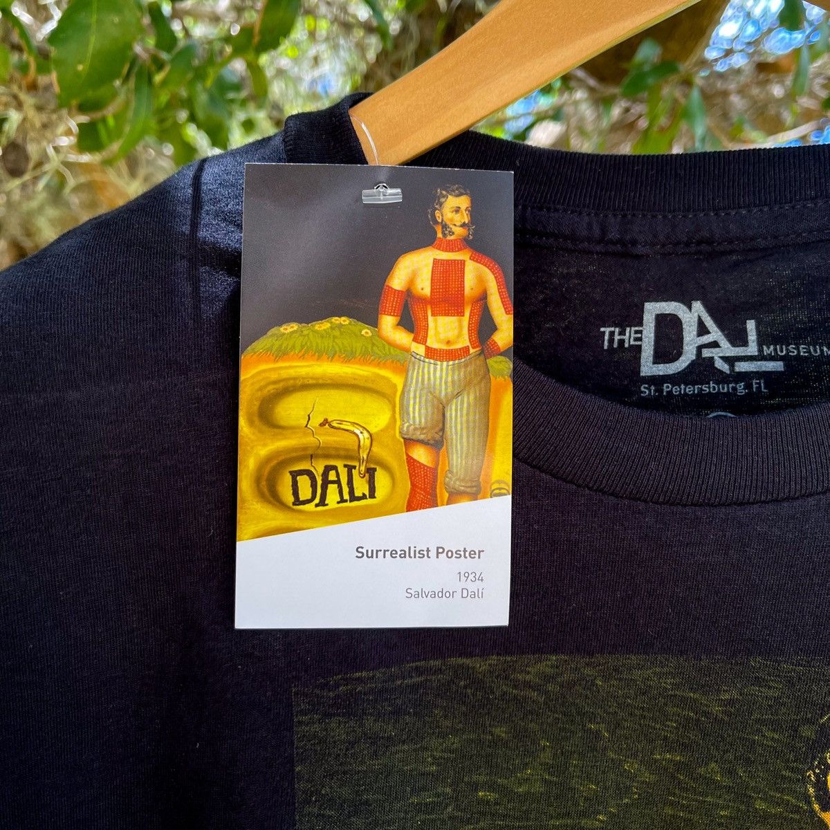 Vintage NWT Salvador Dali Art Surrealist Poster Tee Size US XL / EU 56 / 4 - 4 Thumbnail