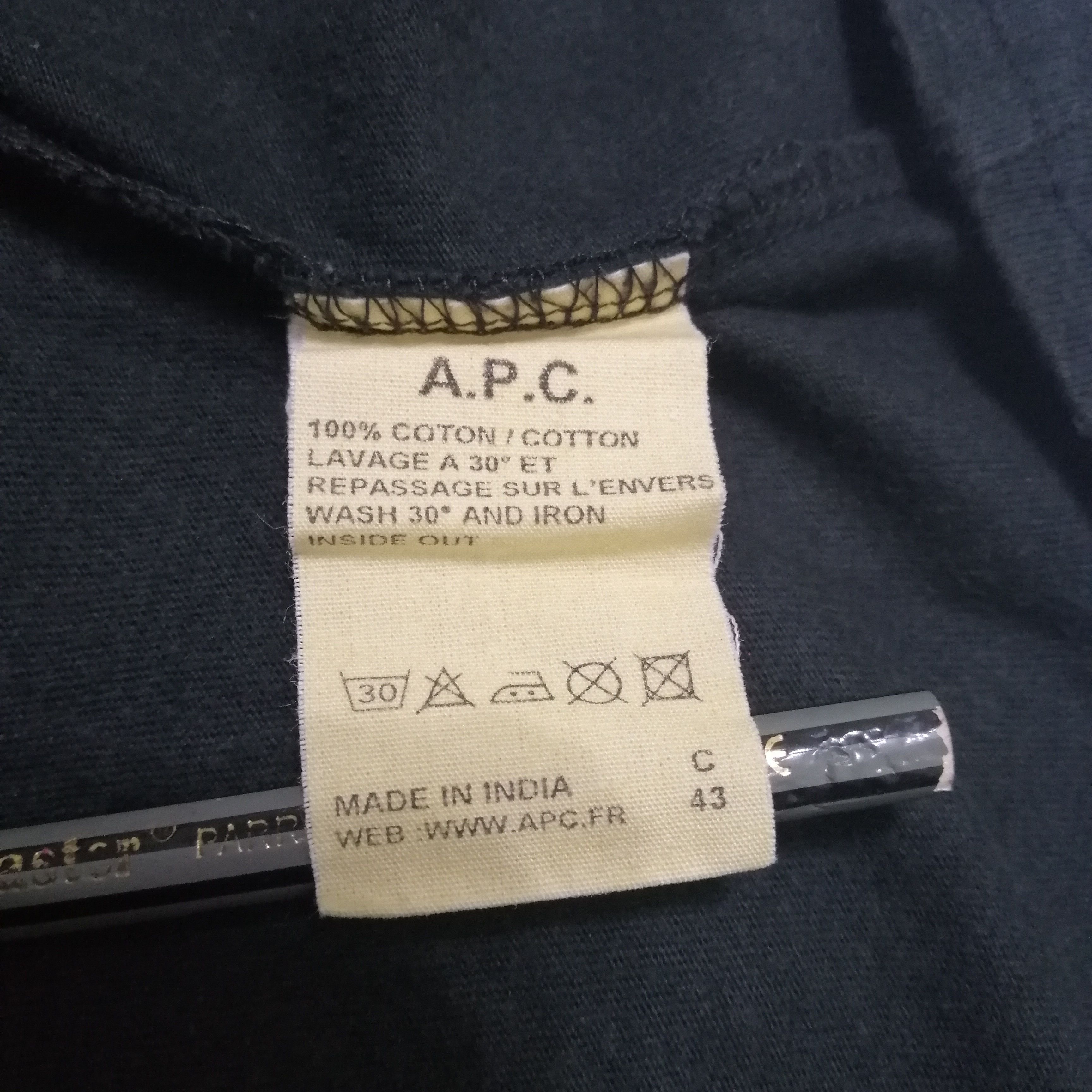 A.P.C. A. P. C anti-ideological education t shirt black Size US S / EU 44-46 / 1 - 3 Thumbnail
