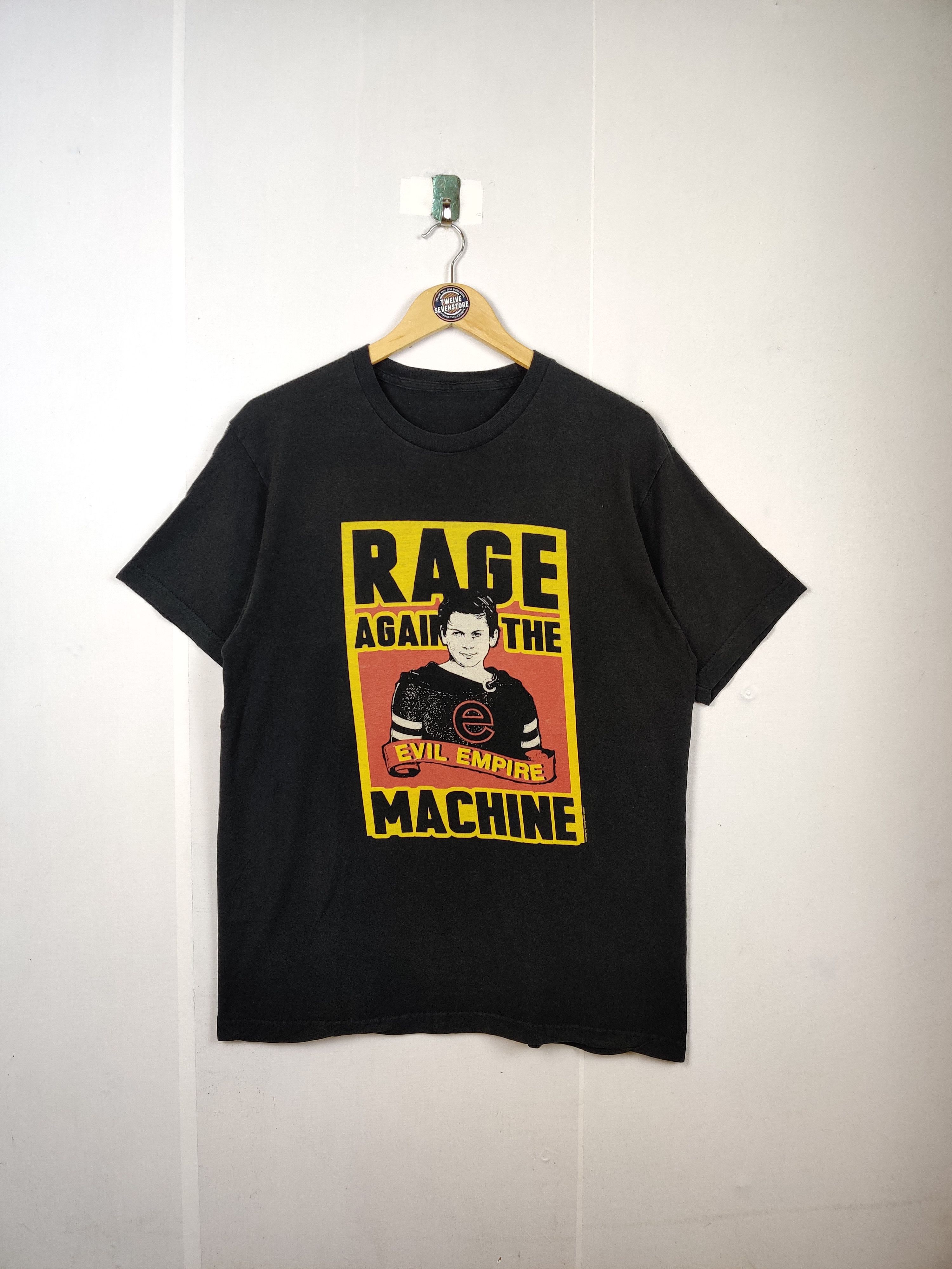 Band Tees Vintage Rage Against The Machine Band Tee Tshirt Size US L / EU 52-54 / 3 - 1 Thumbnail