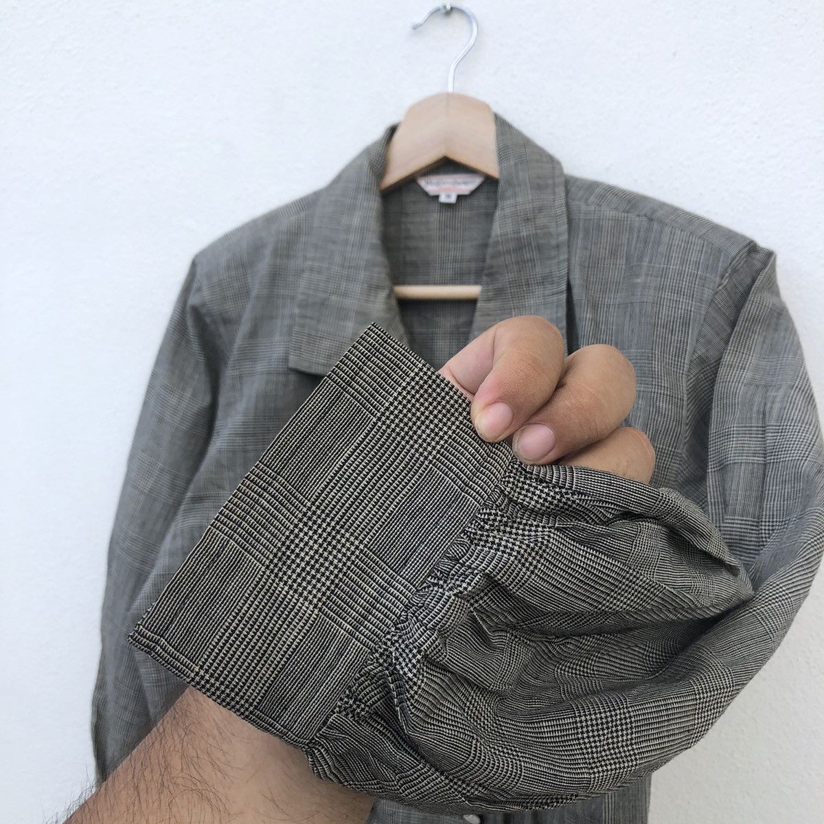 Yves Saint Laurent YVES SAINT LAURENT CHEMISIERS LIGHT JACKET TARTAN DESIGN Size US M / EU 48-50 / 2 - 3 Thumbnail