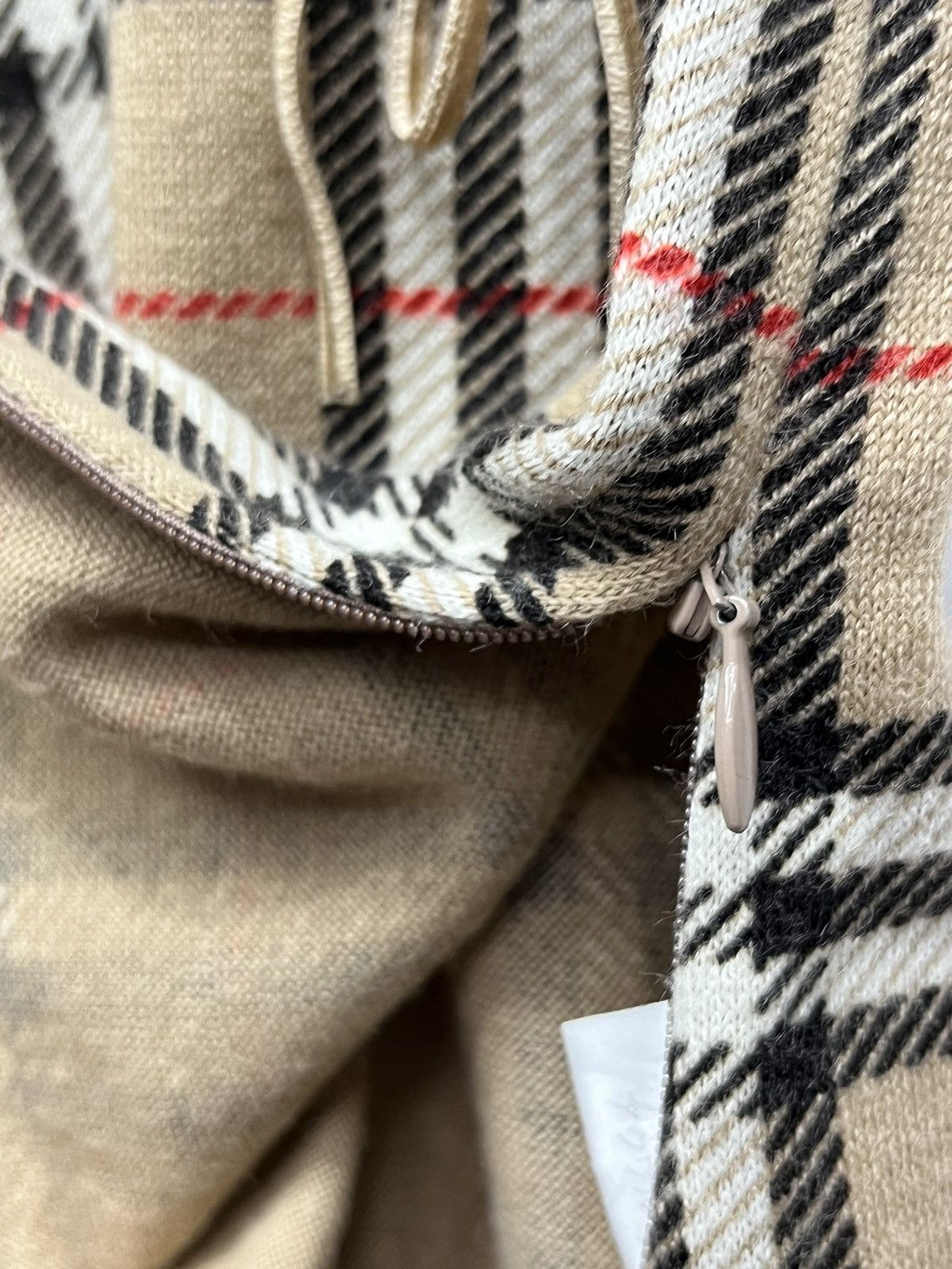 Burberry Vtg BURBERRY BLUE LABEL Japan Nova Check Wool-Acrylic Blouse Size XS / US 0-2 / IT 36-38 - 6 Thumbnail