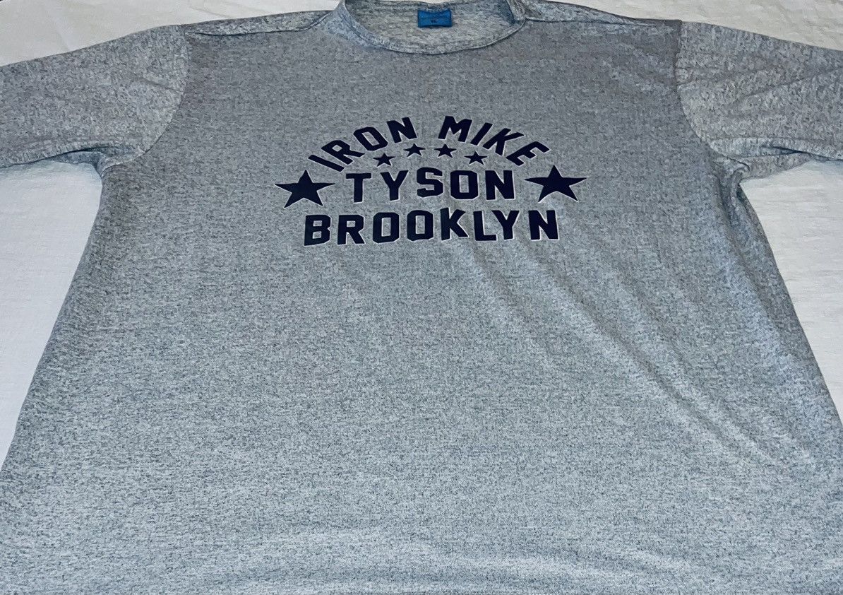 Vintage Iron Mike Tyson, Hot Topic Vintage Size US XL / EU 56 / 4 - 2 Thumbnail