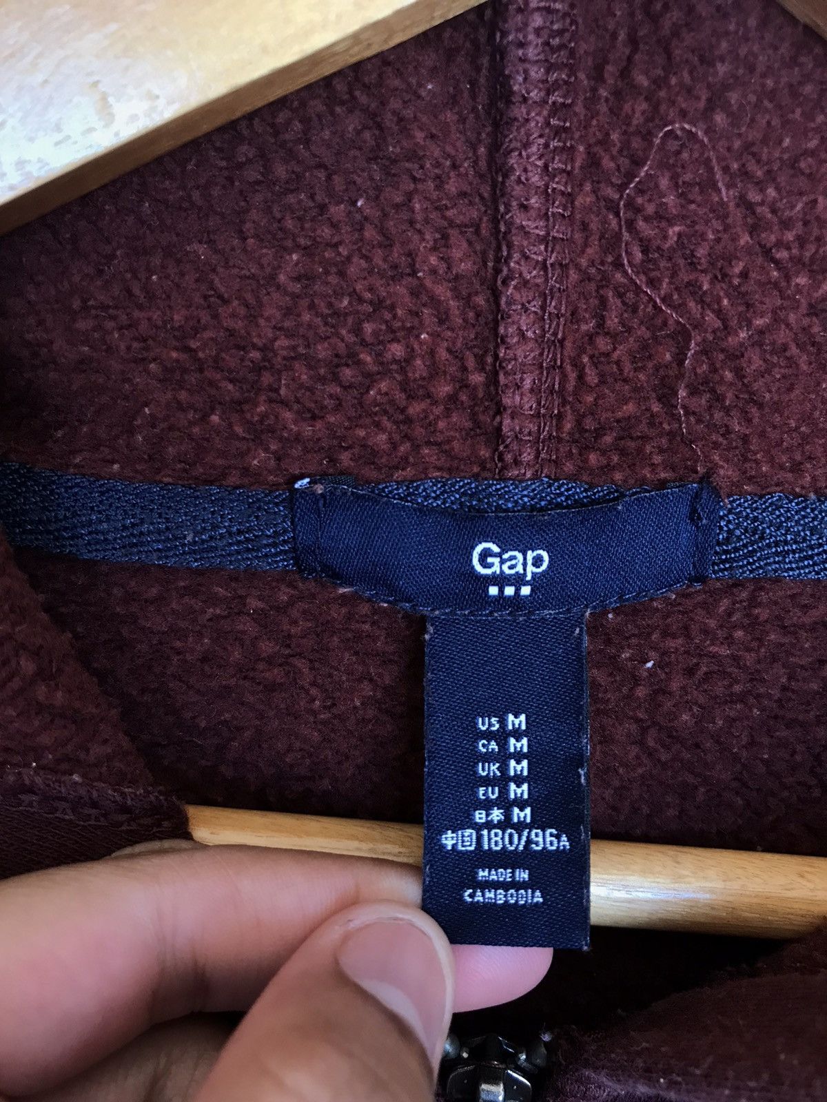 Gap Burgundy Gap Hoodie Vintage Size US M / EU 48-50 / 2 - 3 Thumbnail