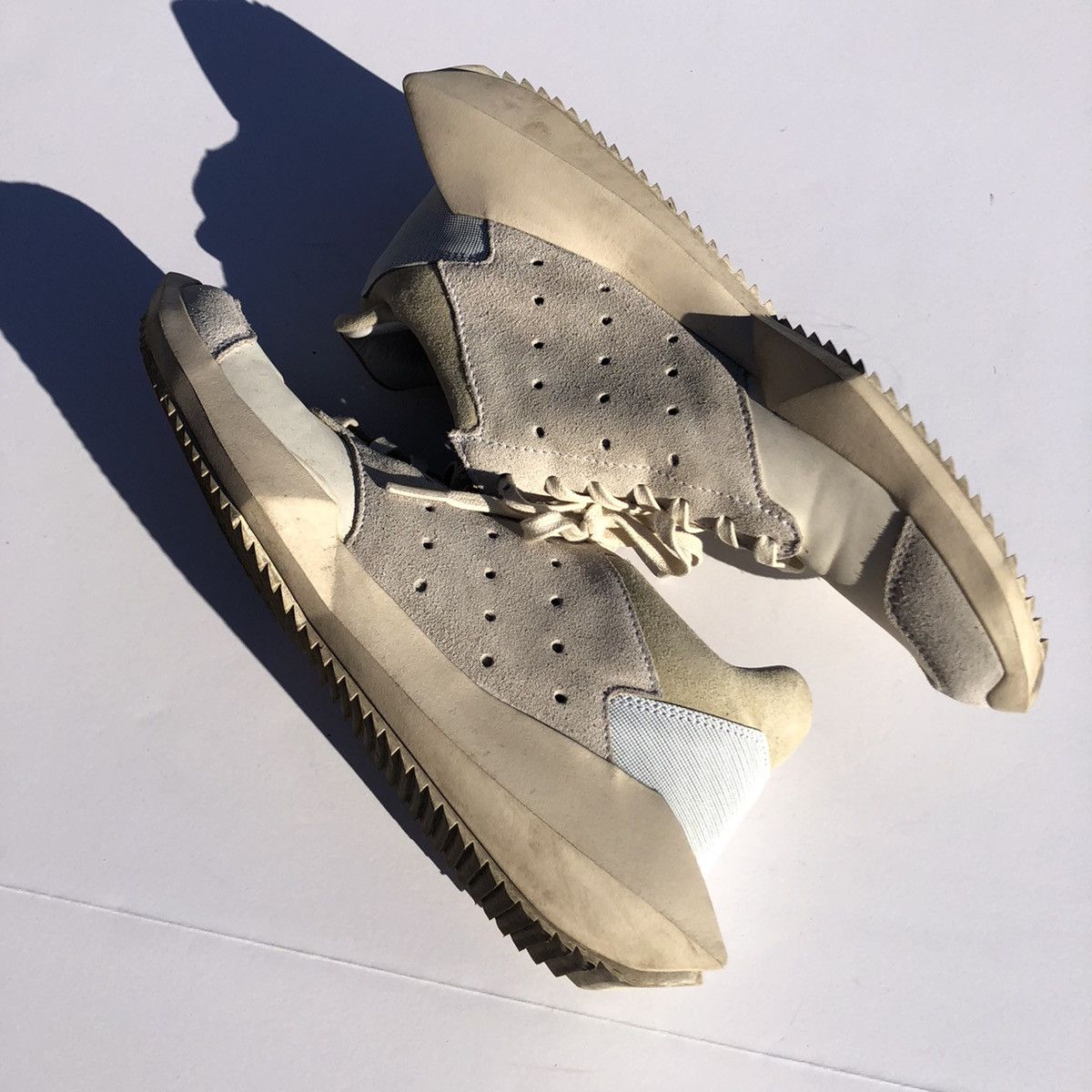 Adidas Rick Owens Adidas Tech Runner Grey/White Size US 5.5 Men Size US 5.5 / EU 38 - 7 Thumbnail