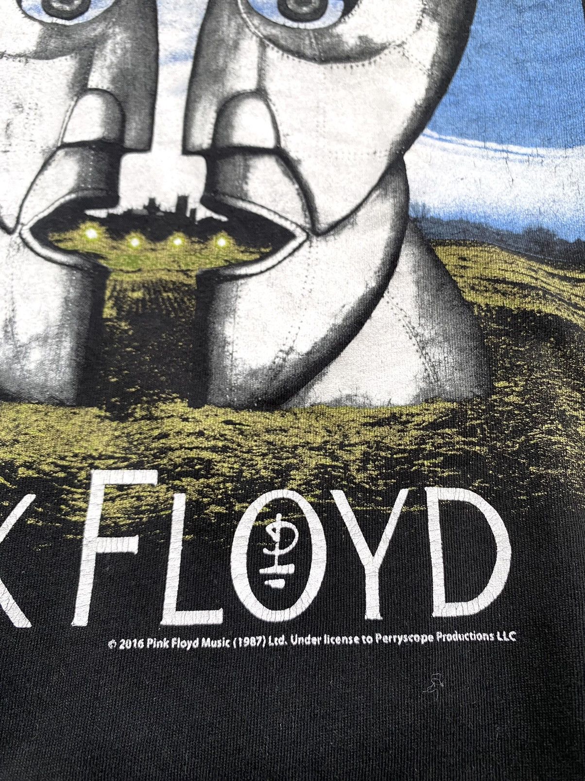 Band Tees Vintage Style Pink Floyd 1987 Album Promo T Shirt Size US XL / EU 56 / 4 - 6 Thumbnail