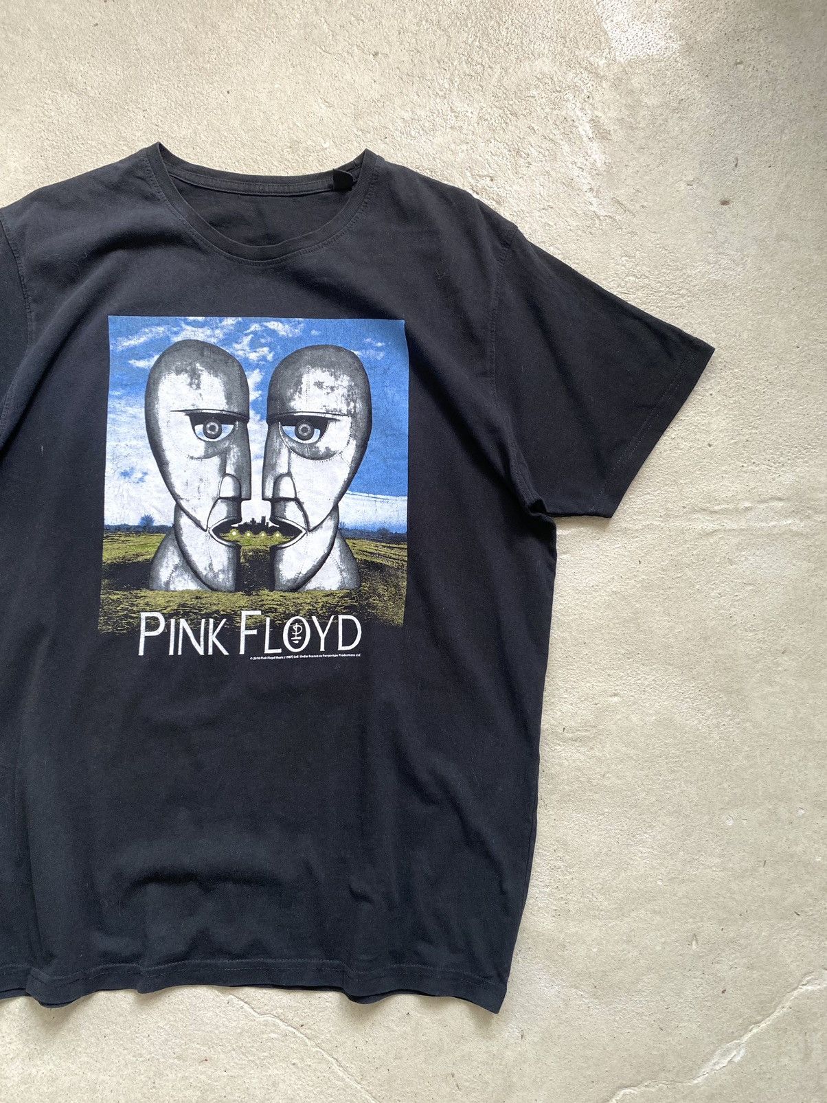 Band Tees Vintage Style Pink Floyd 1987 Album Promo T Shirt Size US XL / EU 56 / 4 - 3 Thumbnail