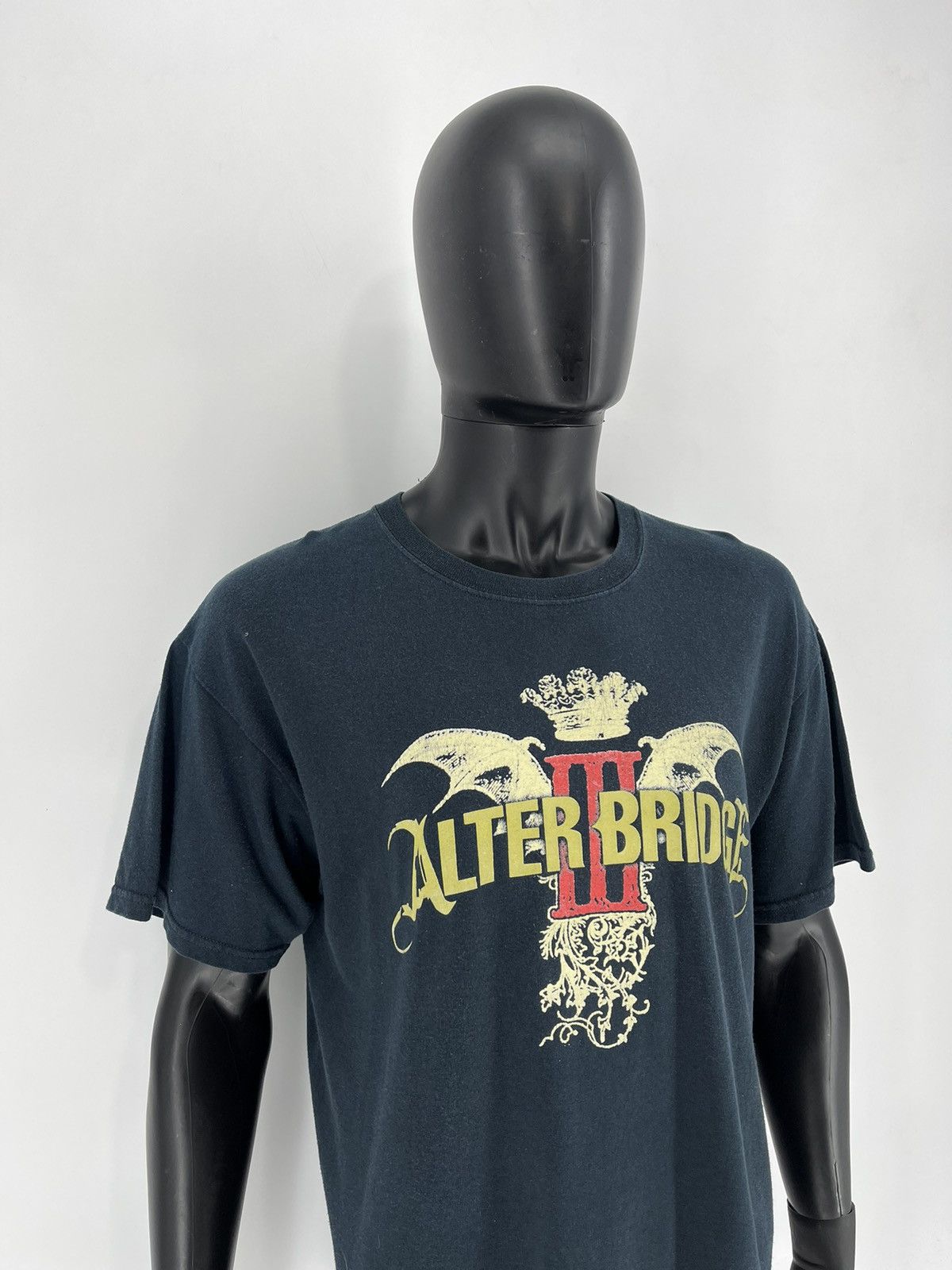 Band Tees × Vintage Band tee tour Alter bridge blackbird australia Tour 2011 Size US L / EU 52-54 / 3 - 3 Thumbnail