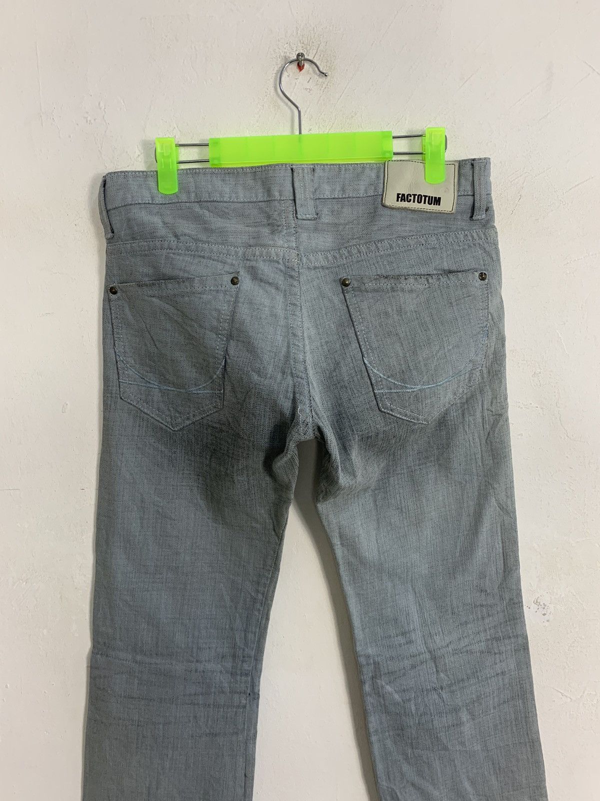 FACTOTUM Rare Design 90s Factotum Distress Indigo Denim Straight Cut Size US 29 - 4 Thumbnail