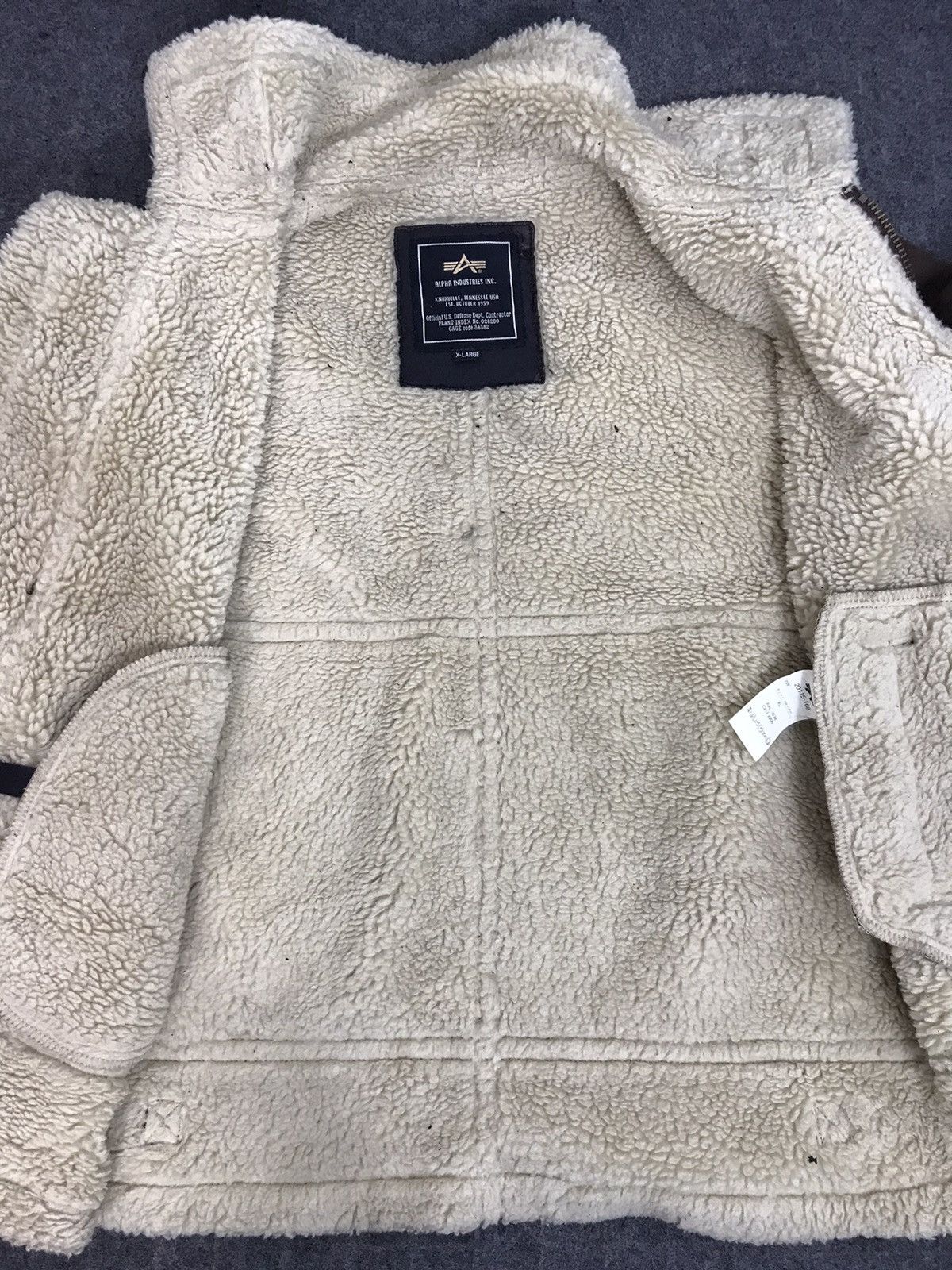 Alpha Industries Alpha Industries B3 Flight Bomber Sherpa Jacket Size US M / EU 48-50 / 2 - 5 Thumbnail