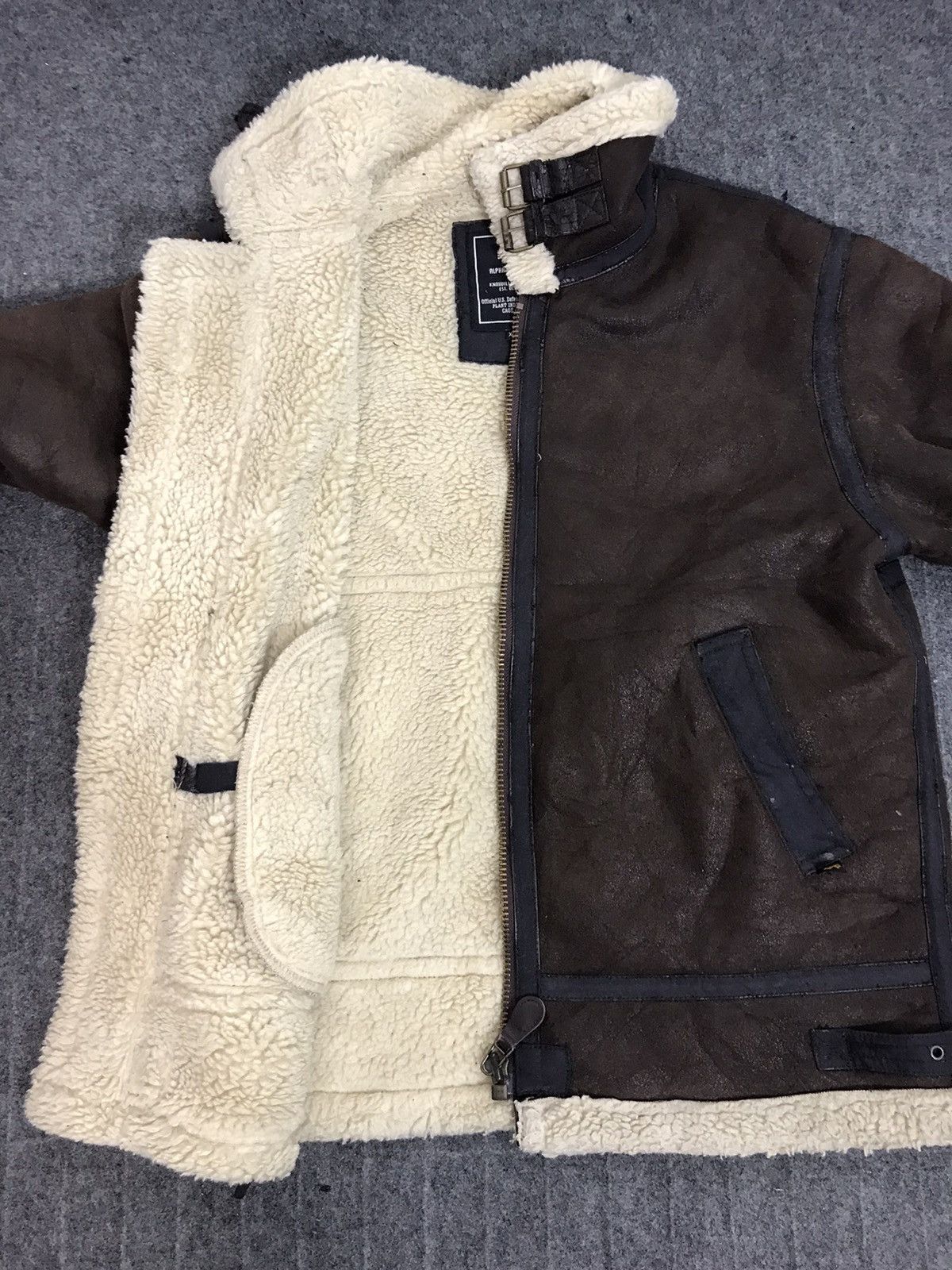 Alpha Industries Alpha Industries B3 Flight Bomber Sherpa Jacket Size US M / EU 48-50 / 2 - 4 Thumbnail