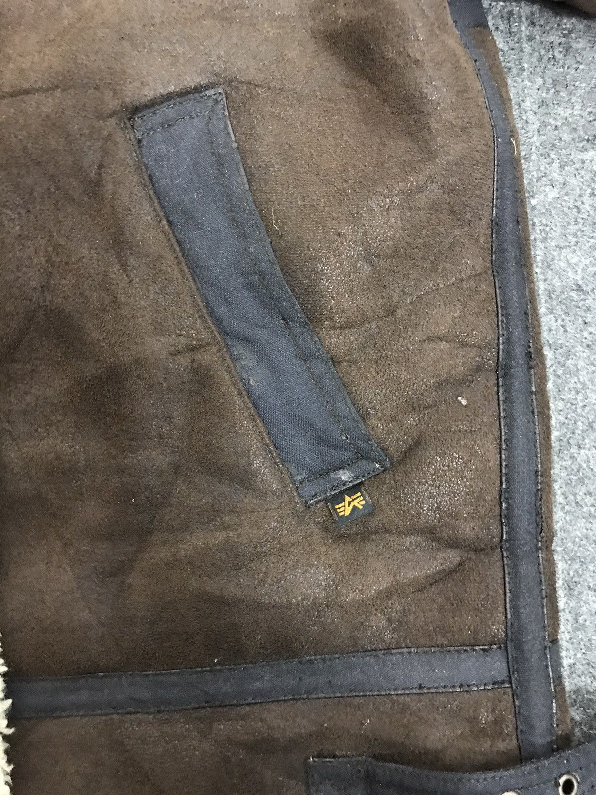 Alpha Industries Alpha Industries B3 Flight Bomber Sherpa Jacket Size US M / EU 48-50 / 2 - 13 Thumbnail