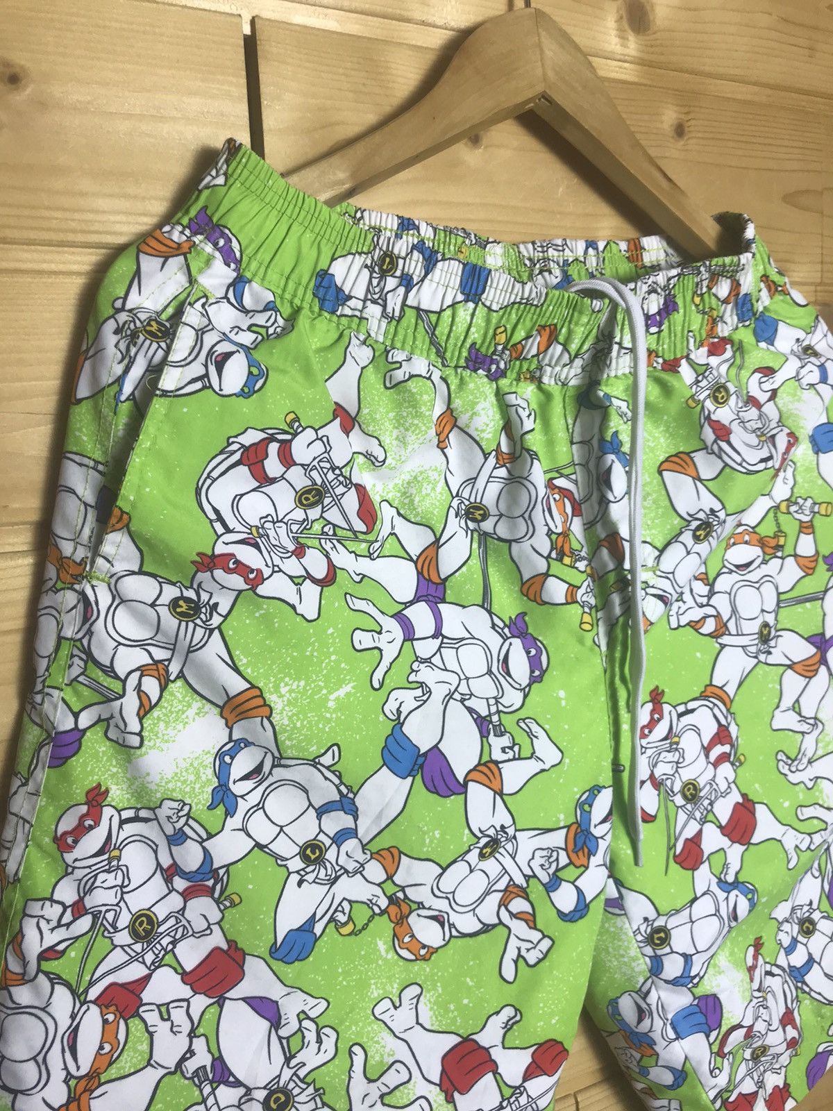 Rugrats authentic Reptar Nickelodeon Shorts Size Large NWT