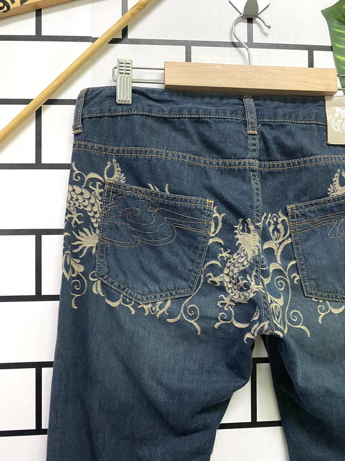 Designer × Japanese Brand Embroidered Dragon Design MASH MANIA Low Rise Light Pant Size US 30 / EU 46 - 12 Thumbnail
