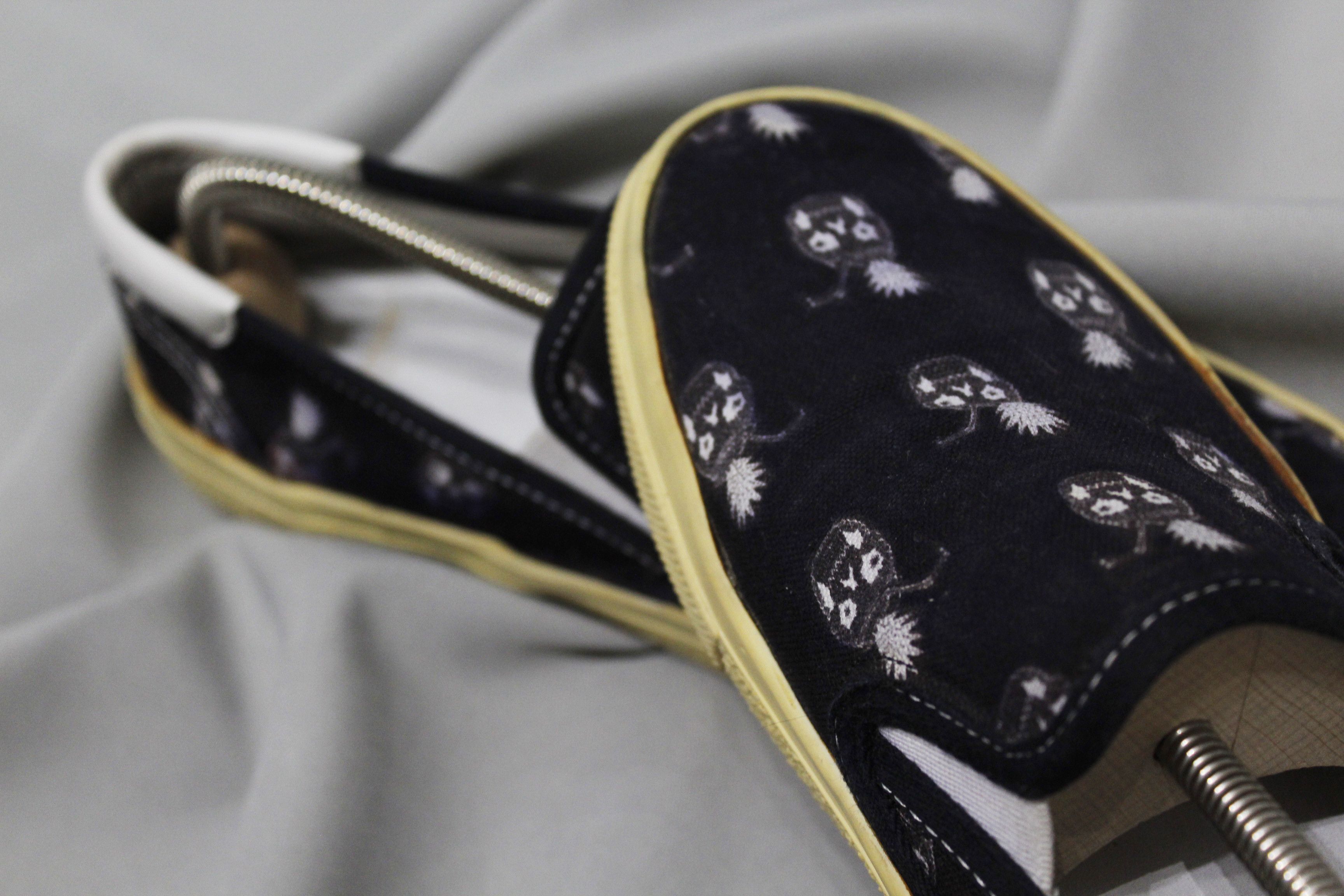 Saint Laurent Paris Saint Laurent Paris Skull Pineapple Plimsolls Slip Ons Size US 5.5 / EU 38 - 7 Thumbnail