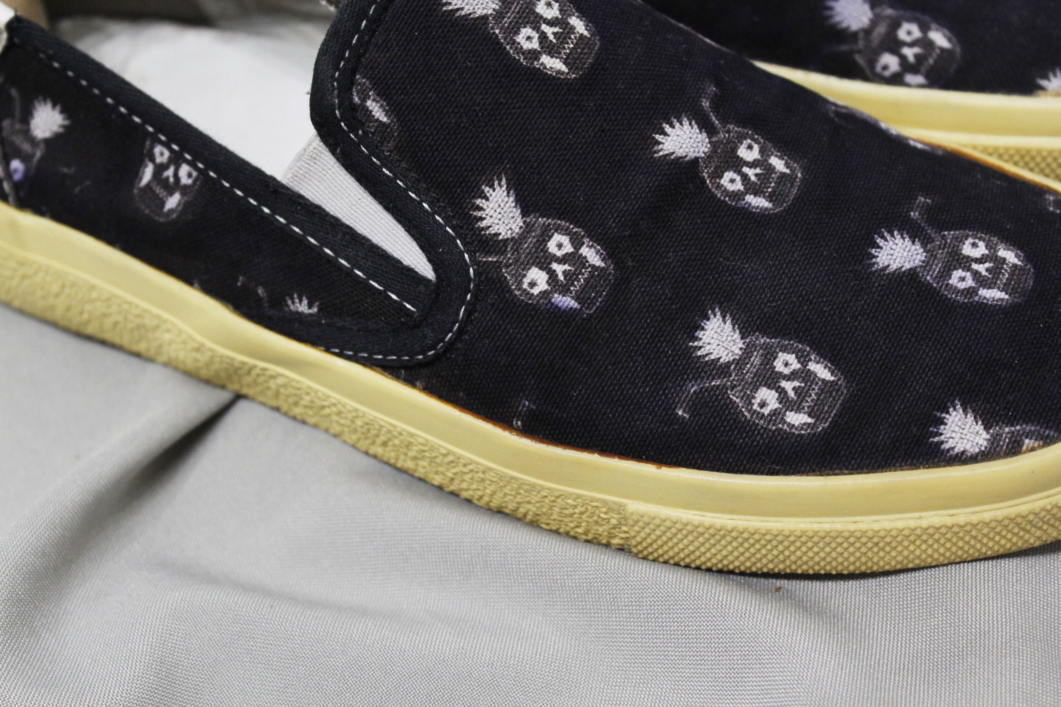 Saint Laurent Paris Saint Laurent Paris Skull Pineapple Plimsolls Slip Ons Size US 5.5 / EU 38 - 6 Thumbnail