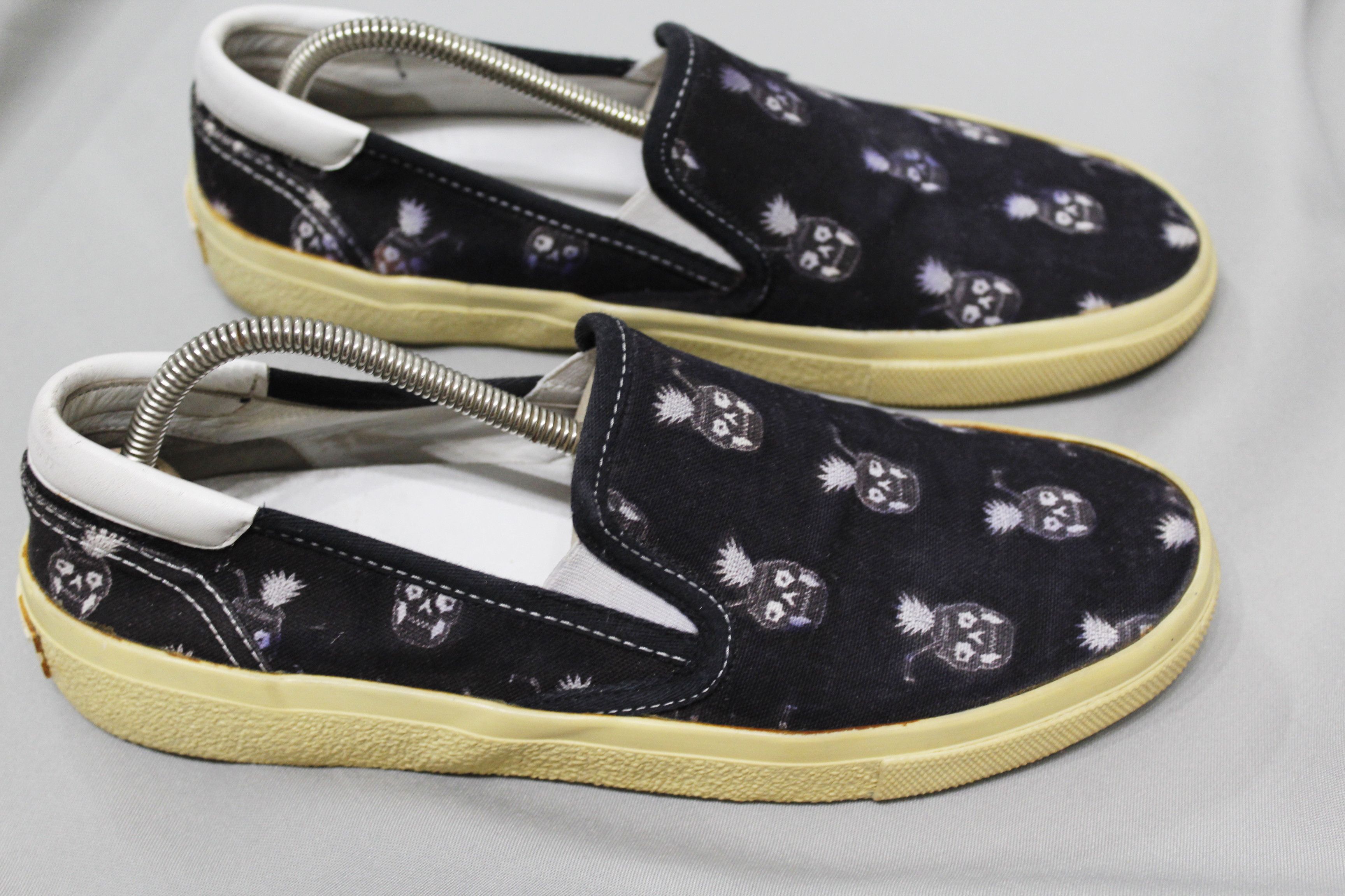 Saint Laurent Paris Saint Laurent Paris Skull Pineapple Plimsolls Slip Ons Size US 5.5 / EU 38 - 4 Thumbnail