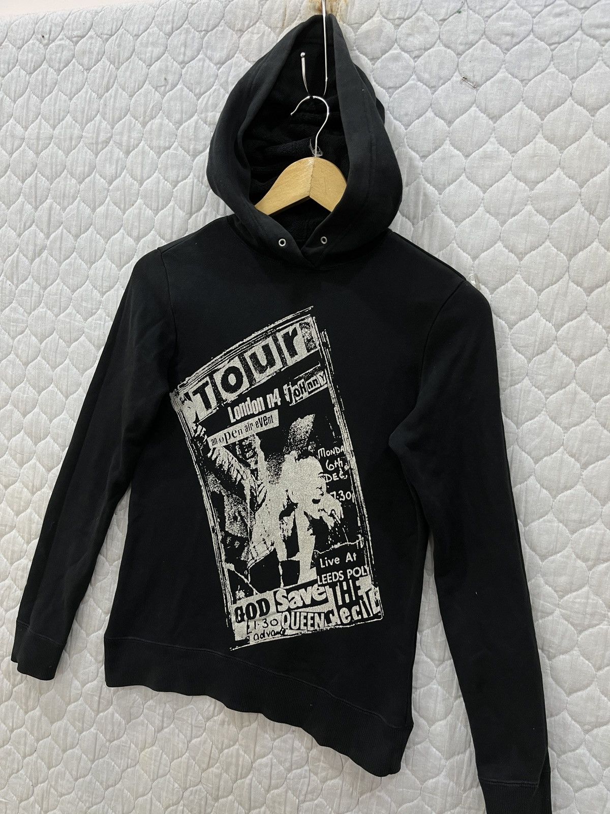 Band Tees (Zz). VINTAGE SEX PISTOLS GOD SAVE THE QUEEN HOODIE Size US S / EU 44-46 / 1 - 2 Thumbnail