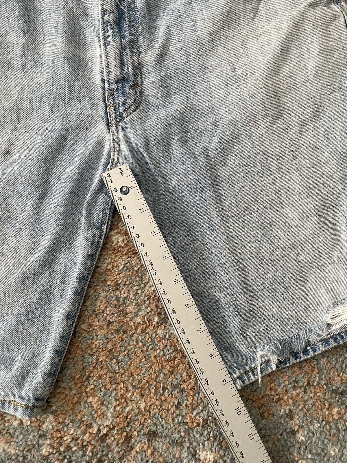 Levi's × Levi's Vintage Clothing × Vintage VTG Levi’s 505 Denim Shorts Ripped baggy 36 Size US 36 / EU 52 - 7 Thumbnail