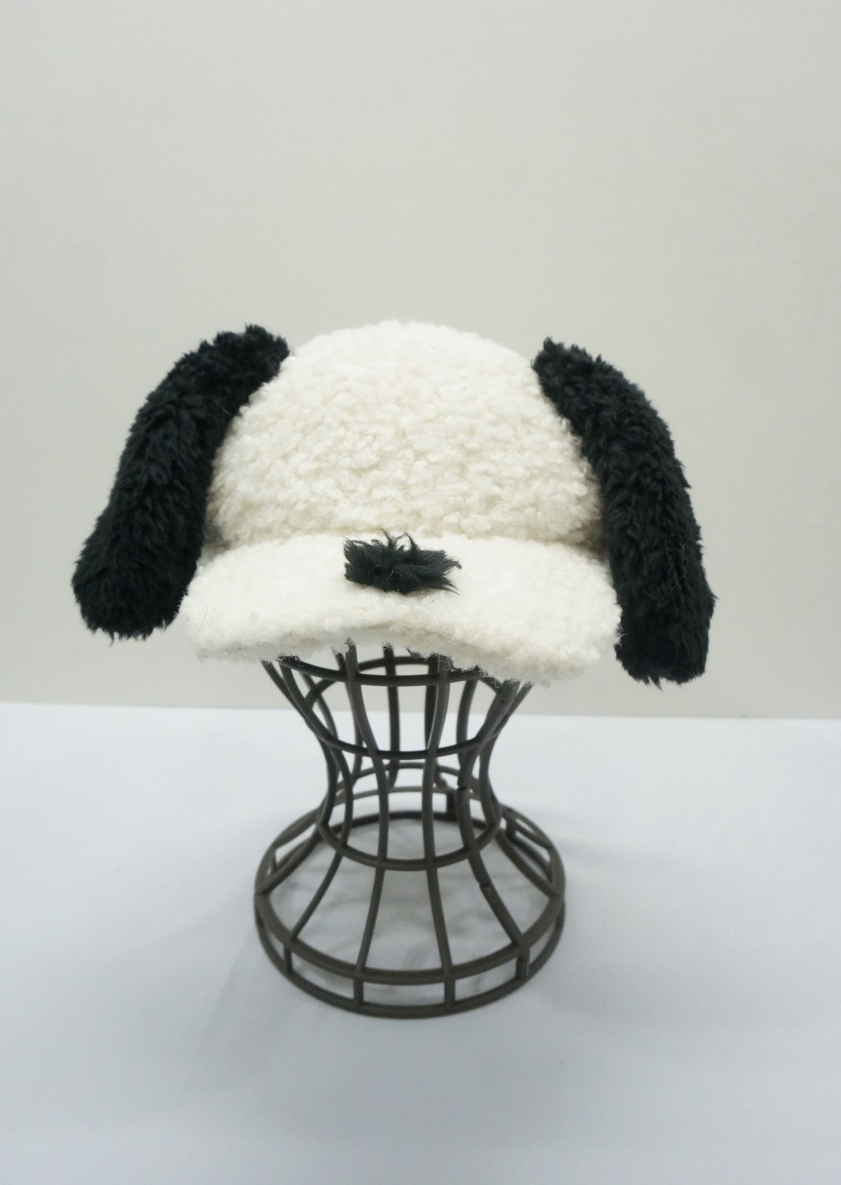 image of Archival Clothing x Peanuts Snoopy Universal Studios Japan Ear Cap in Black/White, Men's