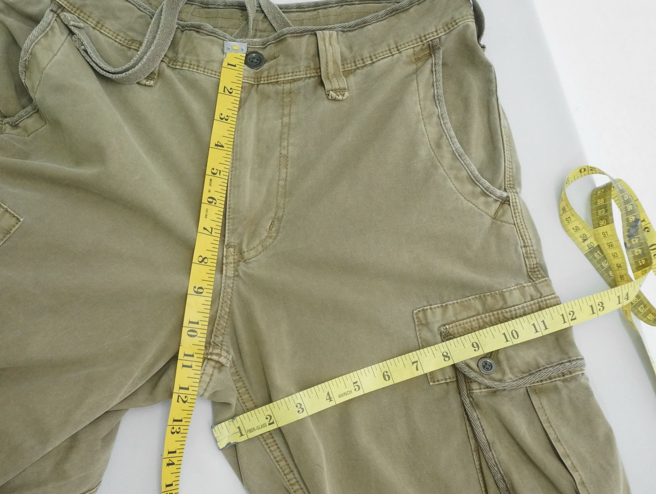 Japanese Brand × Uniqlo UNIQLO Worn out Multipocket Tactical Military RollUp Cargo Size US 32 / EU 48 - 14 Thumbnail