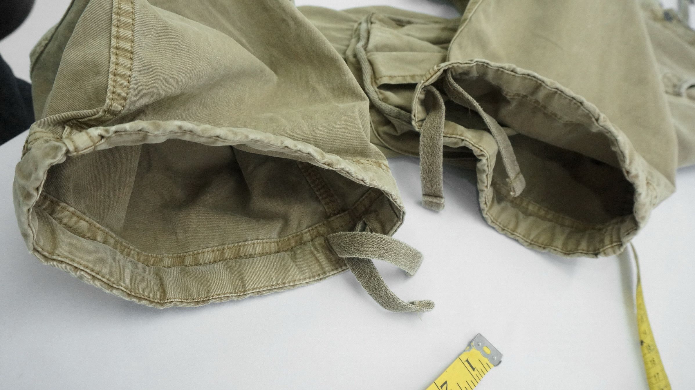 Japanese Brand × Uniqlo UNIQLO Worn out Multipocket Tactical Military RollUp Cargo Size US 32 / EU 48 - 22 Thumbnail
