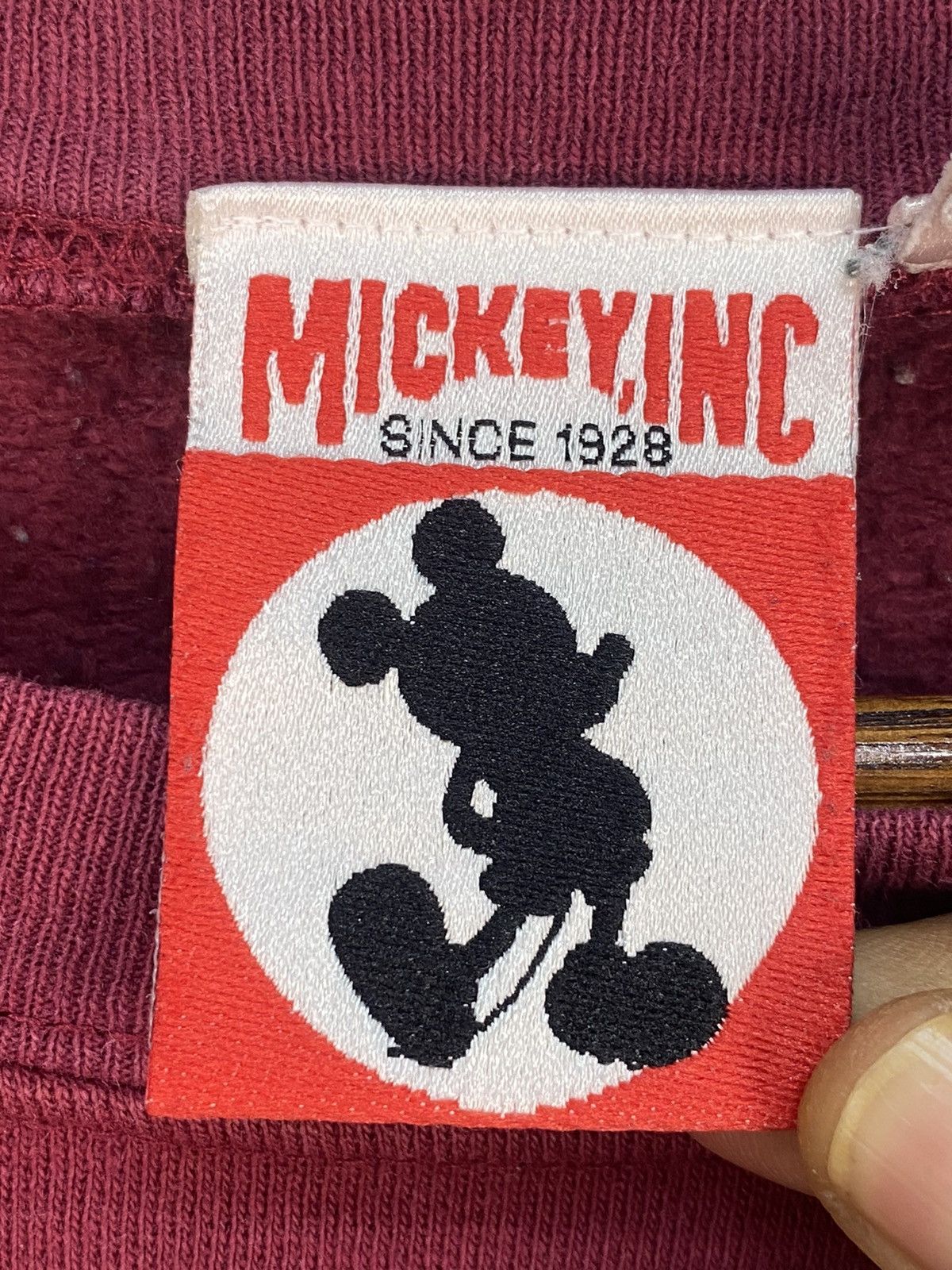 Vintage Vintage Winnie The Pooh Sweatshirt Size US L / EU 52-54 / 3 - 7 Thumbnail