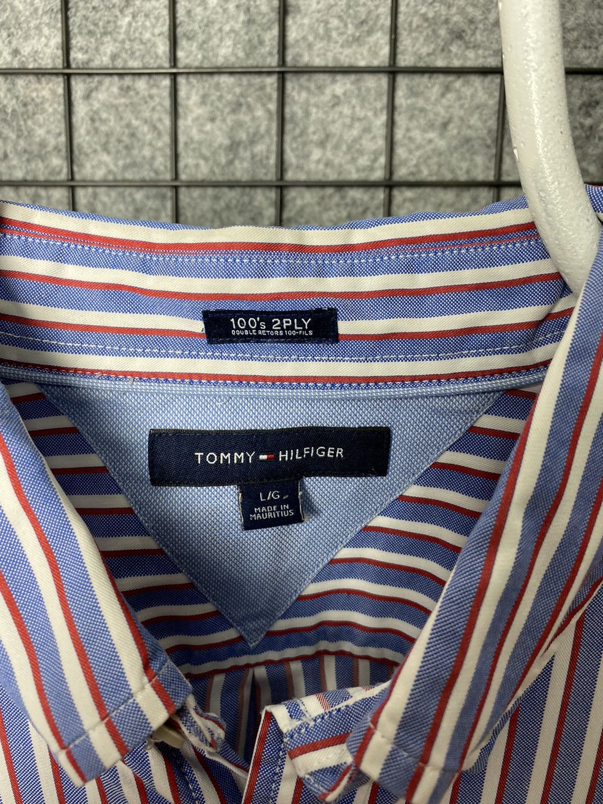 Tommy Hilfiger Tommy Hilfiger Vintage Button Up Long Sleeve Shirt Size L Size US L / EU 52-54 / 3 - 3 Thumbnail