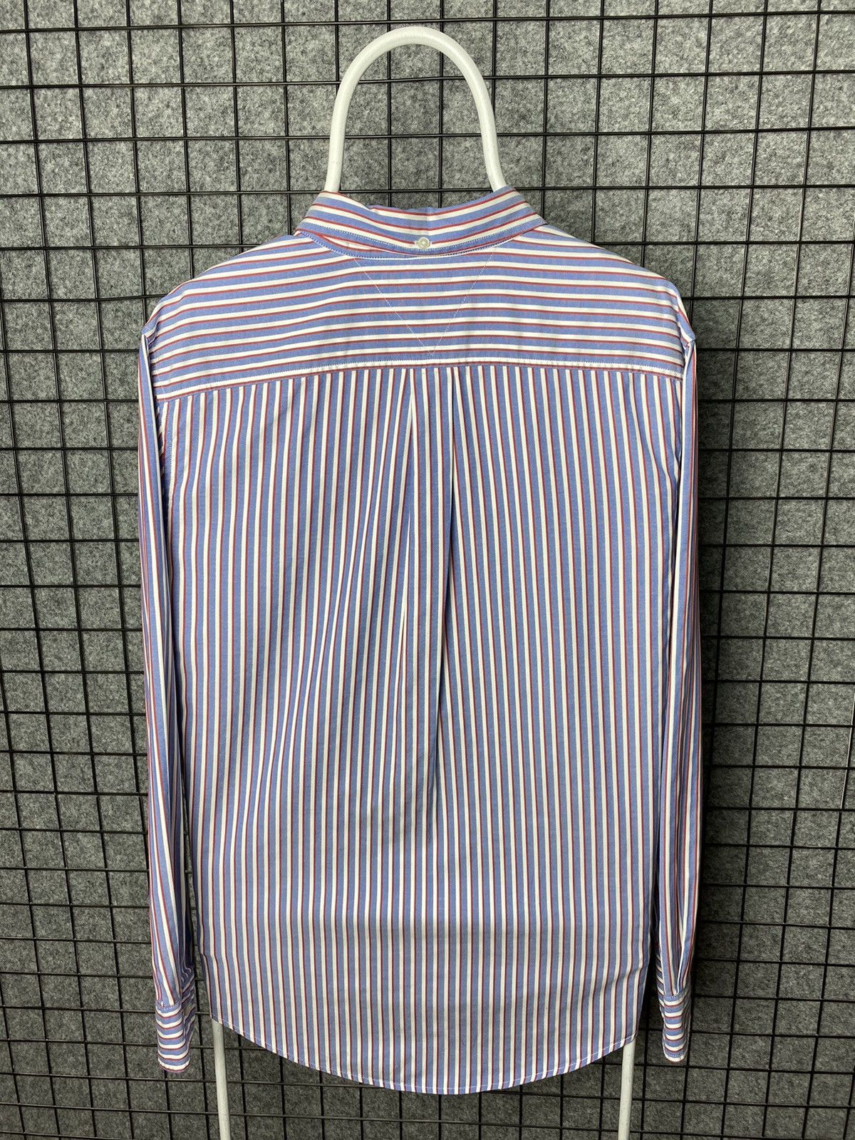 Tommy Hilfiger Tommy Hilfiger Vintage Button Up Long Sleeve Shirt Size L Size US L / EU 52-54 / 3 - 4 Thumbnail