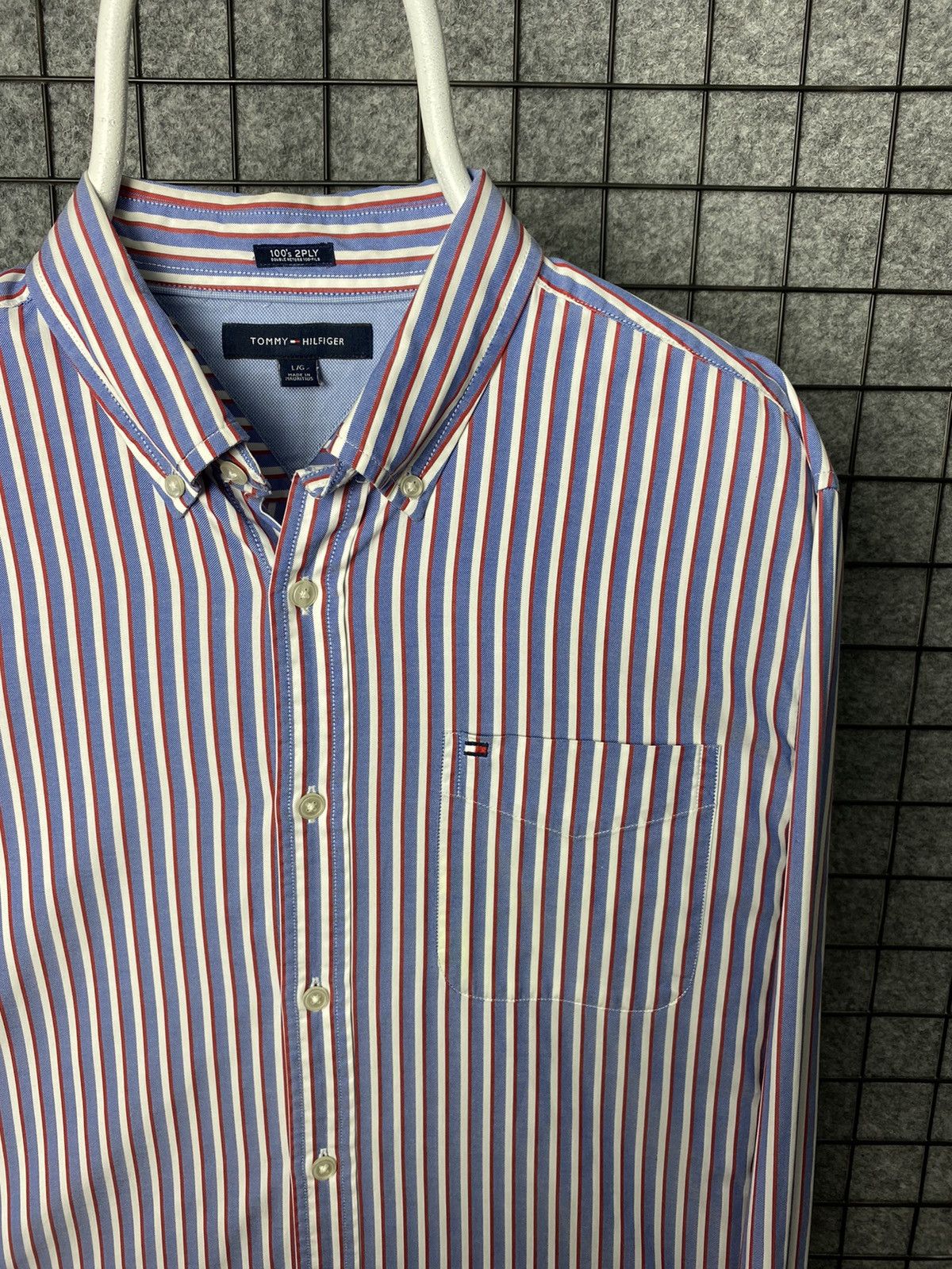 Tommy Hilfiger Tommy Hilfiger Vintage Button Up Long Sleeve Shirt Size L Size US L / EU 52-54 / 3 - 2 Thumbnail