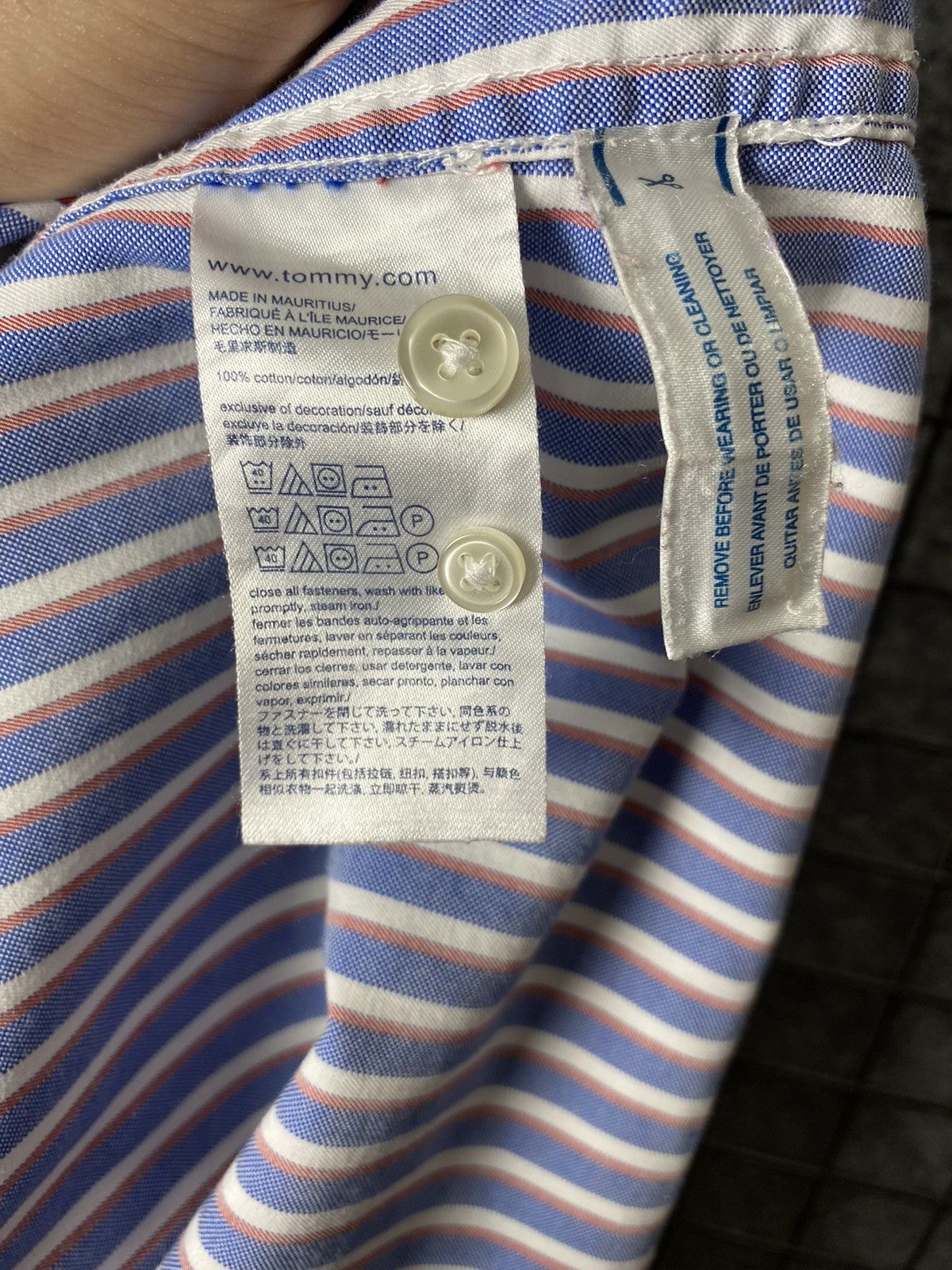 Tommy Hilfiger Tommy Hilfiger Vintage Button Up Long Sleeve Shirt Size L Size US L / EU 52-54 / 3 - 5 Thumbnail