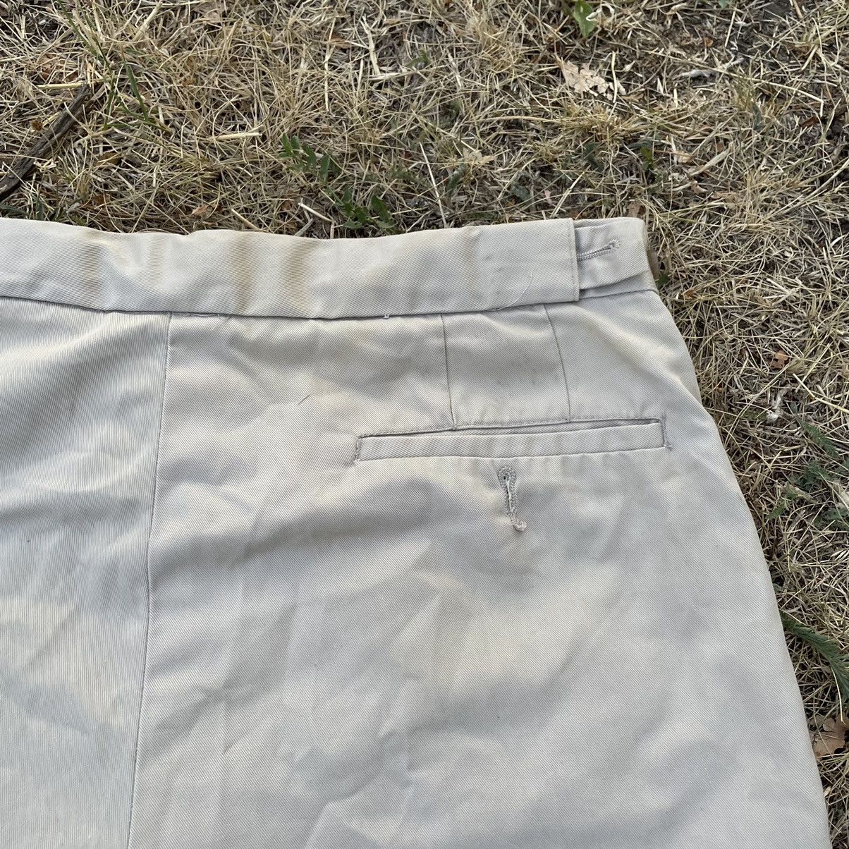 Vintage Vintage 90s Fred Perry Shorts Sun Faded Preppy Streetwear 34 Size US 34 / EU 50 - 7 Thumbnail