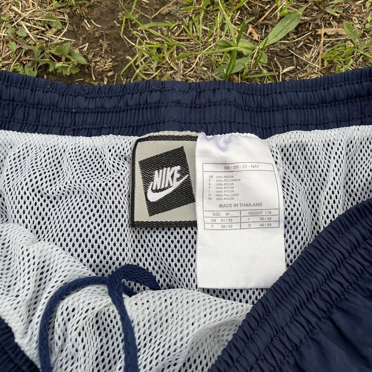 Vintage Vintage 90s Nike Swoosh Shorts Baggy Streetwear Y2K Faded 32 Size US 32 / EU 48 - 5 Thumbnail