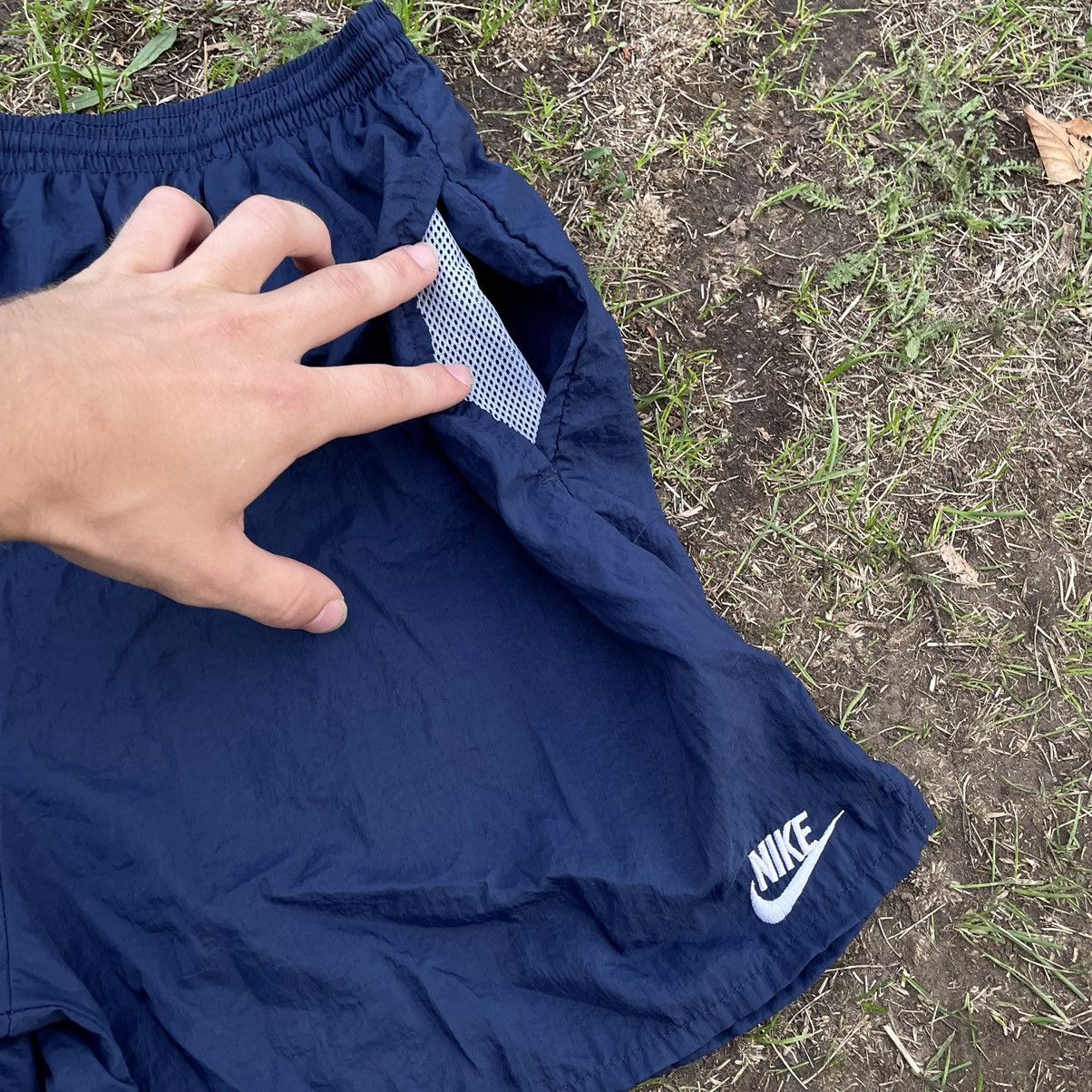 Vintage Vintage 90s Nike Swoosh Shorts Baggy Streetwear Y2K Faded 32 Size US 32 / EU 48 - 4 Thumbnail