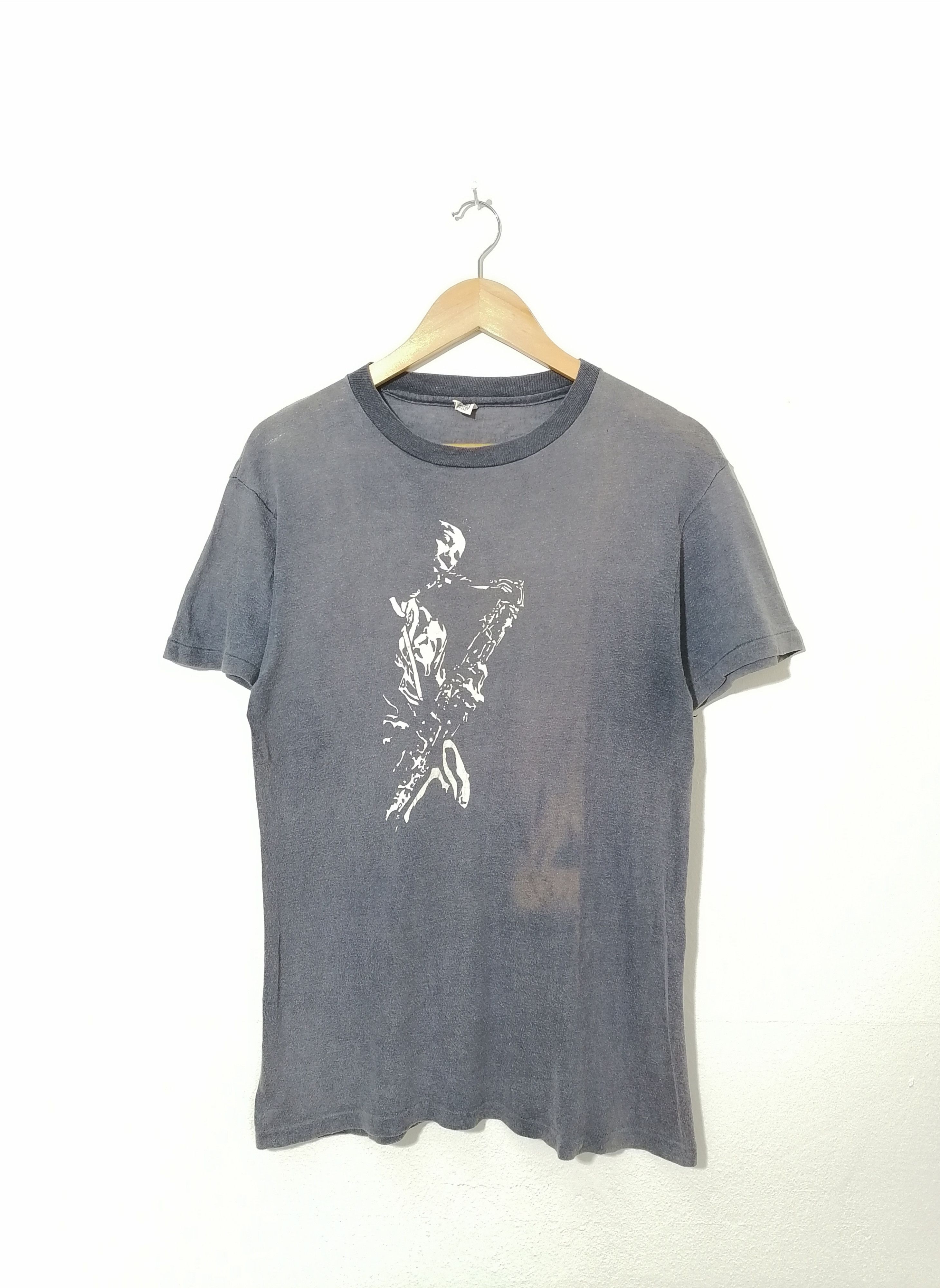 Band Tees × Vintage Vintage 90s Hanes Black Sun Tee Size US M / EU 48-50 / 2 - 1 Thumbnail