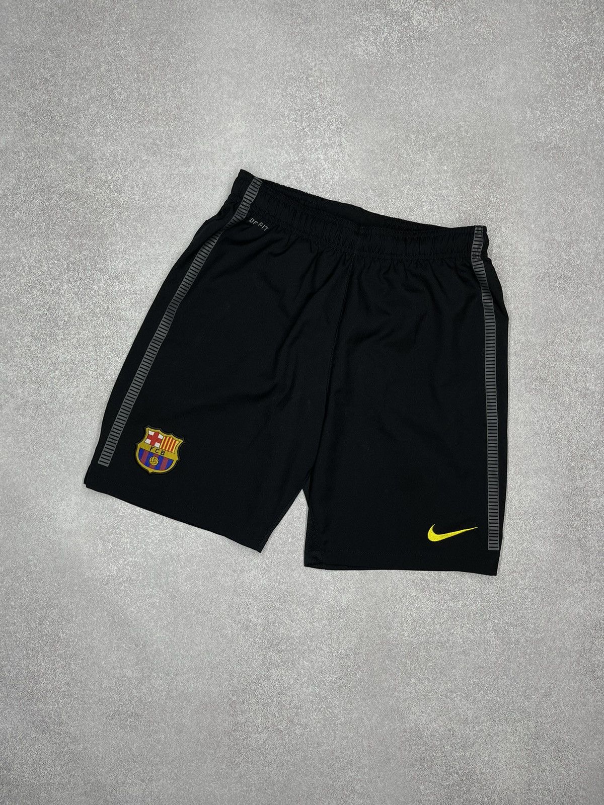 Nike Vintage Nike Barcelona Soccer Black Shorts Jersey Y2K Size US 30 / EU 46 - 1 Thumbnail