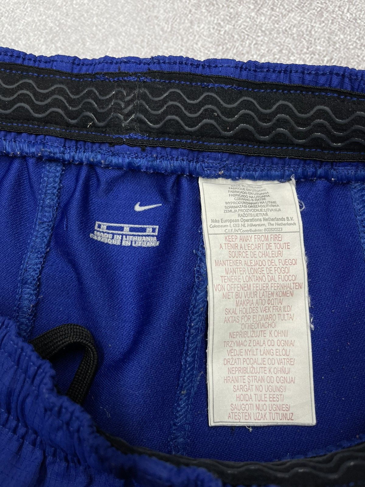 Nike Vintage Nike Shorts Y2K Cargo Nylon Drill Size L Size US 34 / EU 50 - 7 Thumbnail