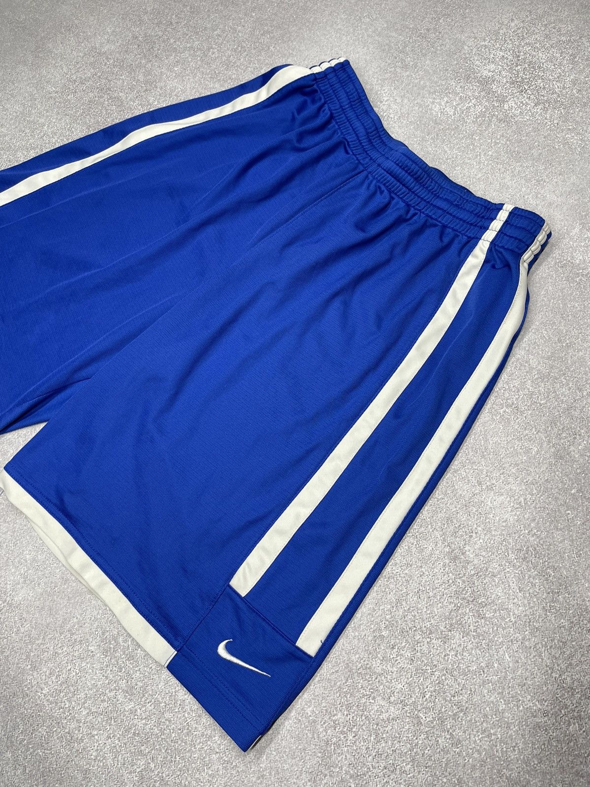 Nike Vintage Nike Team Dri Fit Blue Shorts Y2K Size US 34 / EU 50 - 3 Thumbnail