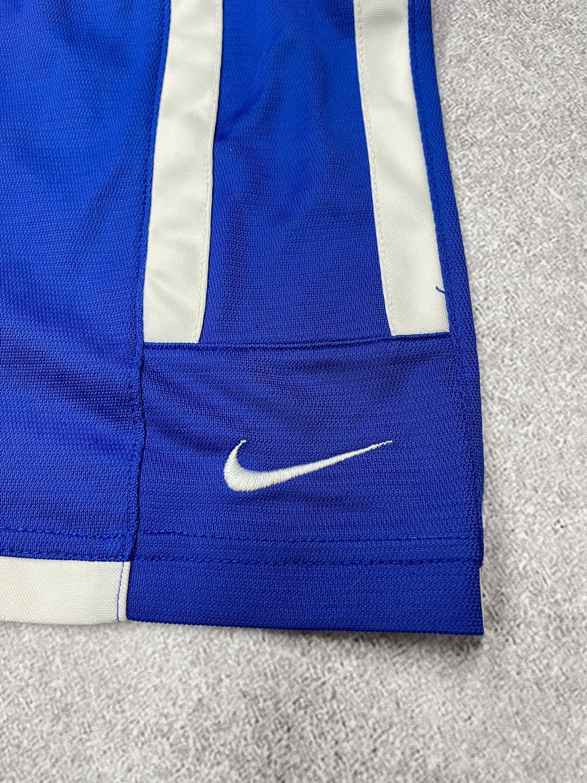 Nike Vintage Nike Team Dri Fit Blue Shorts Y2K Size US 34 / EU 50 - 4 Thumbnail