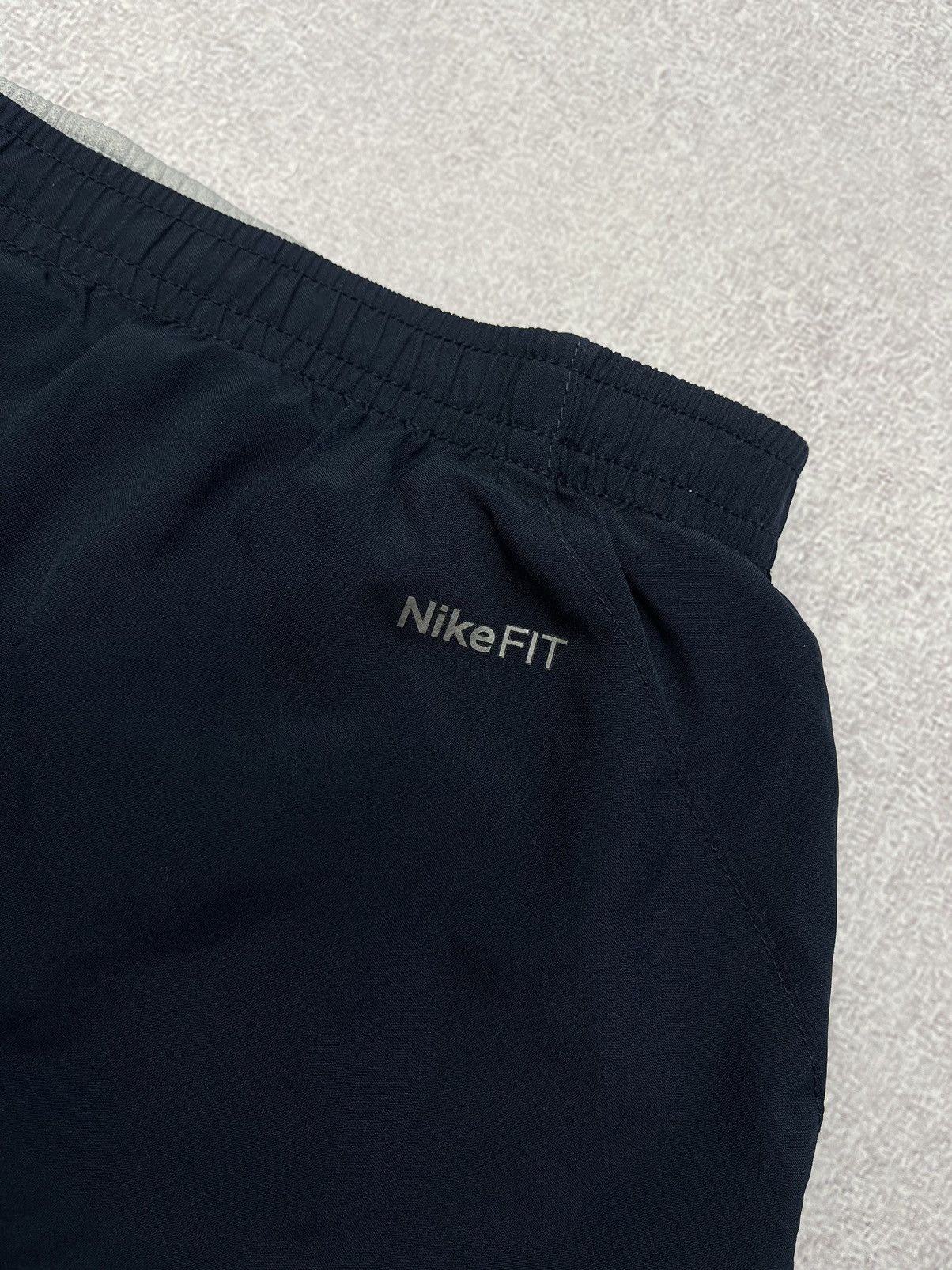 Nike Vintage Nike Dri Fit Navy Shorts Y2K Size M Size US 32 / EU 48 - 4 Thumbnail