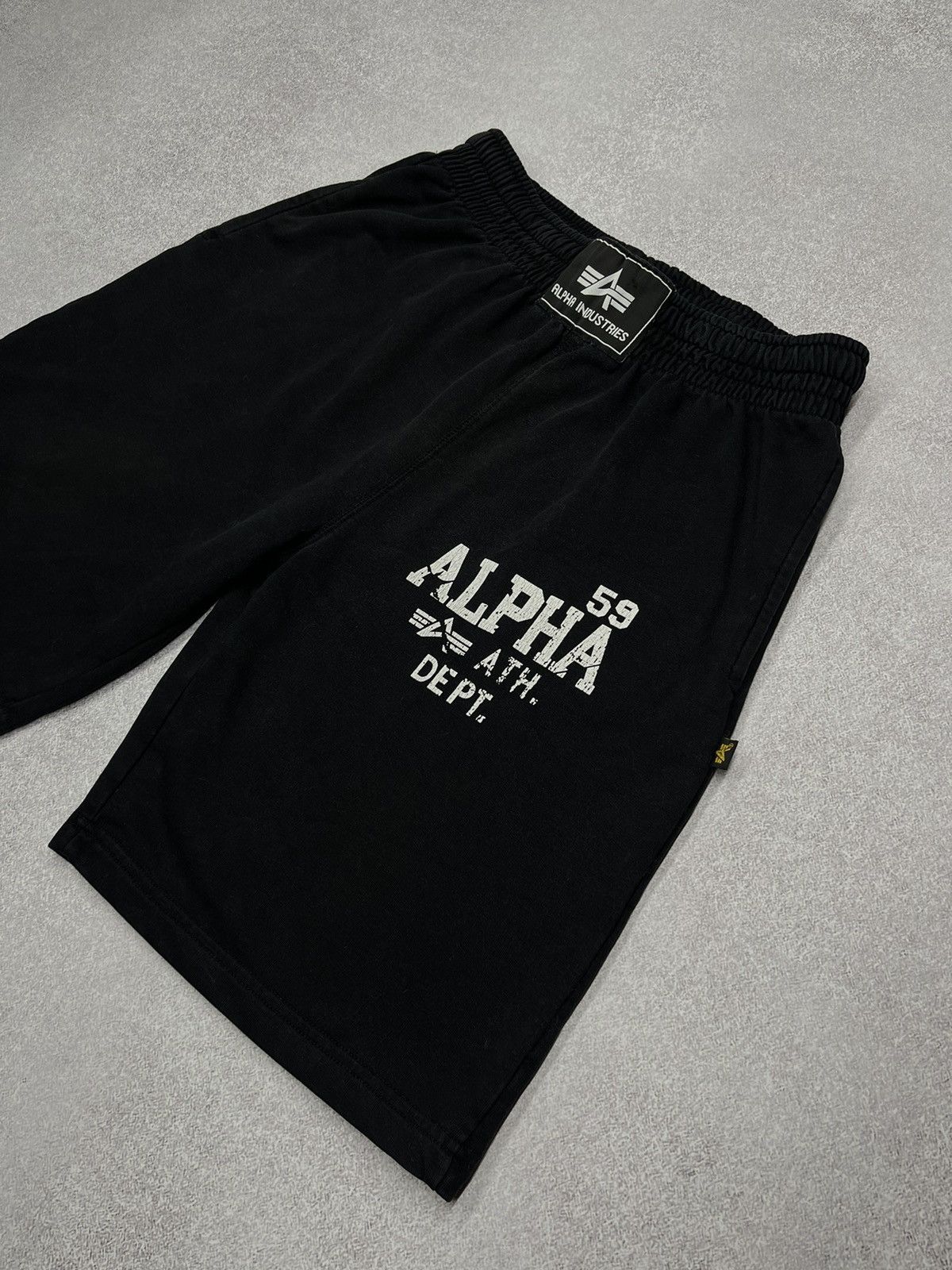 Alpha Industries Vintage Alpha Industries Black Shorts Y2K Size US 32 / EU 48 - 2 Thumbnail