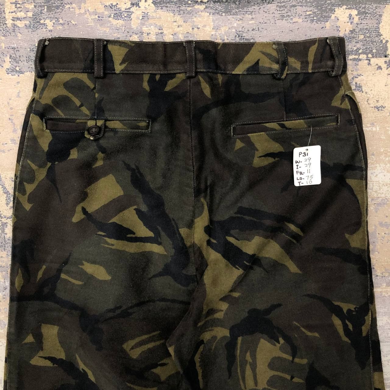 A.P.C. P31 RUE DE LEURUS PARIS A.P.C. CAMO SLIM PANTS Size US 29 - 5 Thumbnail