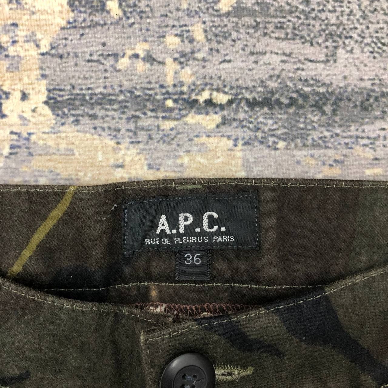 A.P.C. P31 RUE DE LEURUS PARIS A.P.C. CAMO SLIM PANTS Size US 29 - 3 Thumbnail