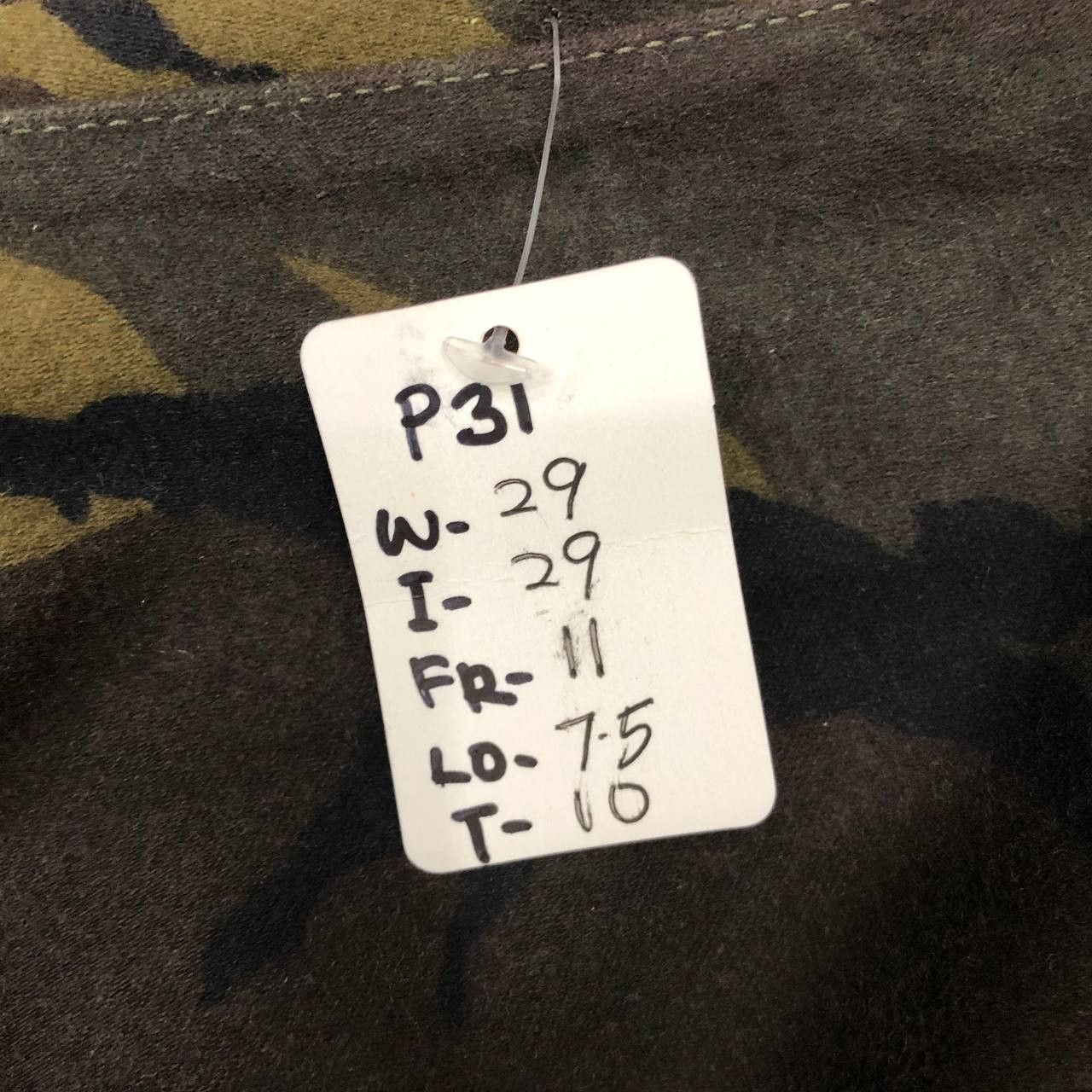 A.P.C. P31 RUE DE LEURUS PARIS A.P.C. CAMO SLIM PANTS Size US 29 - 9 Thumbnail