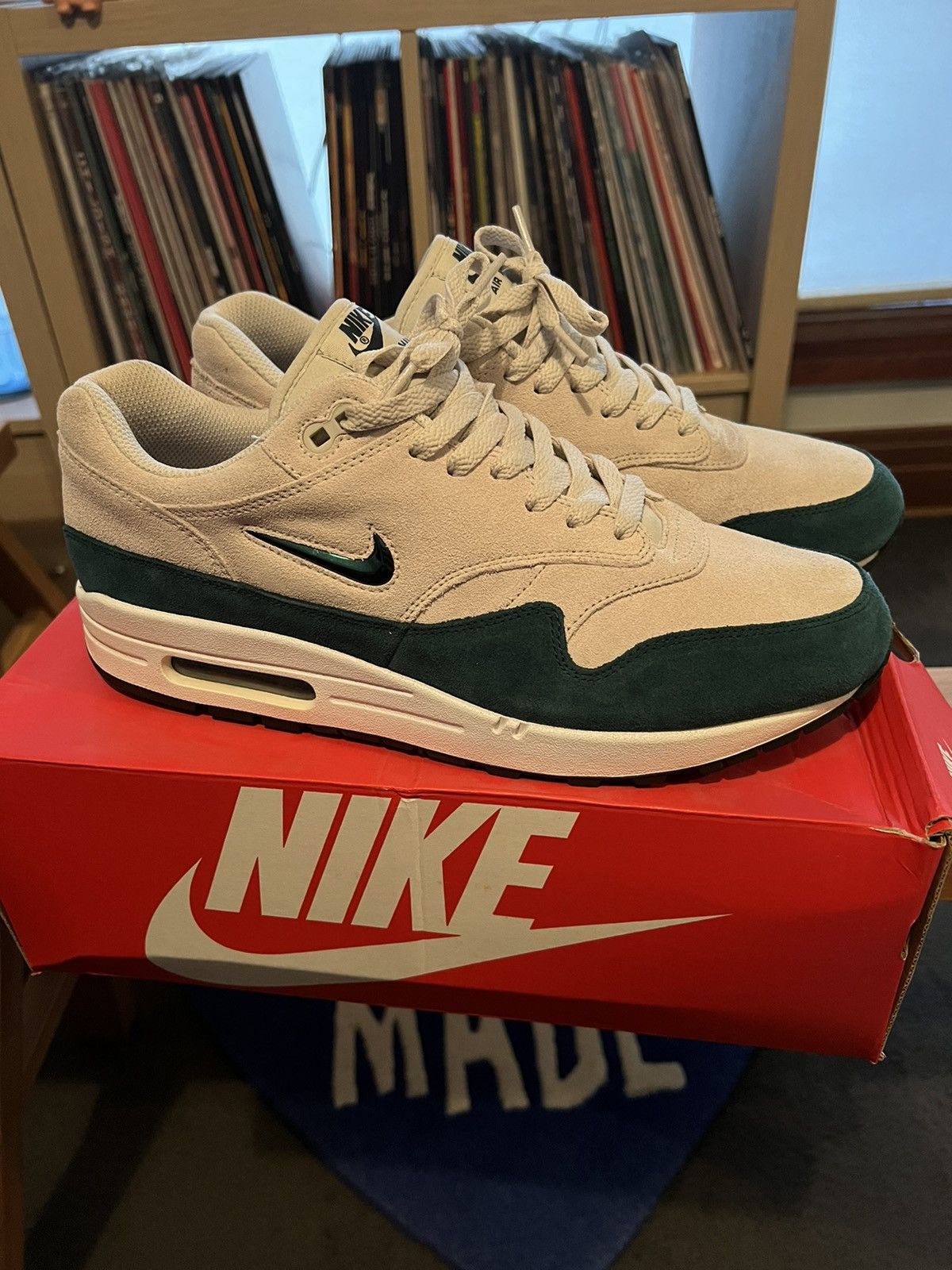 Nike Air Max 1 Jewell Size US 11 / EU 44 - 2 Thumbnail